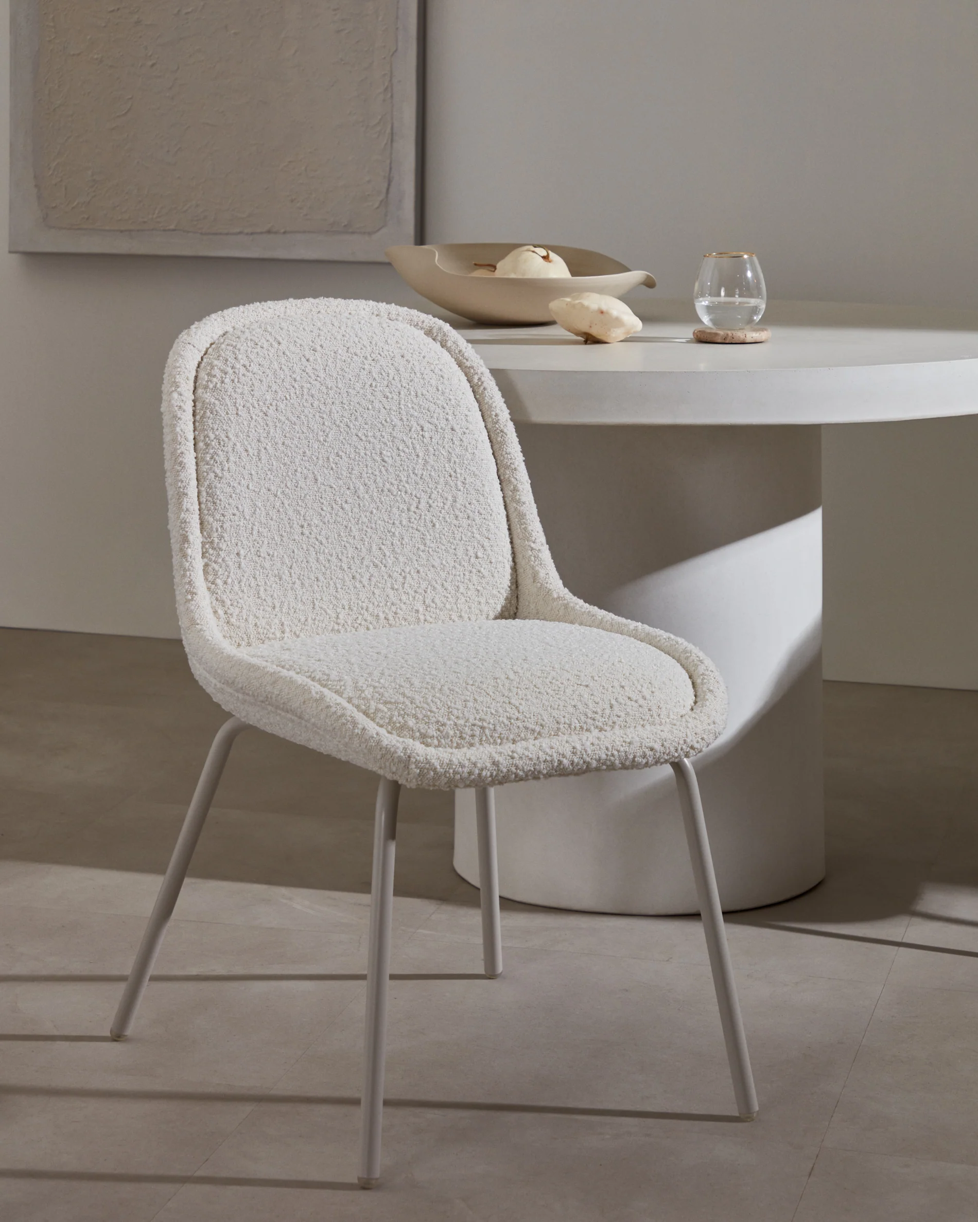 Aimin chair in white bouclé and steel legs with a matte beige painted finish - Image 4