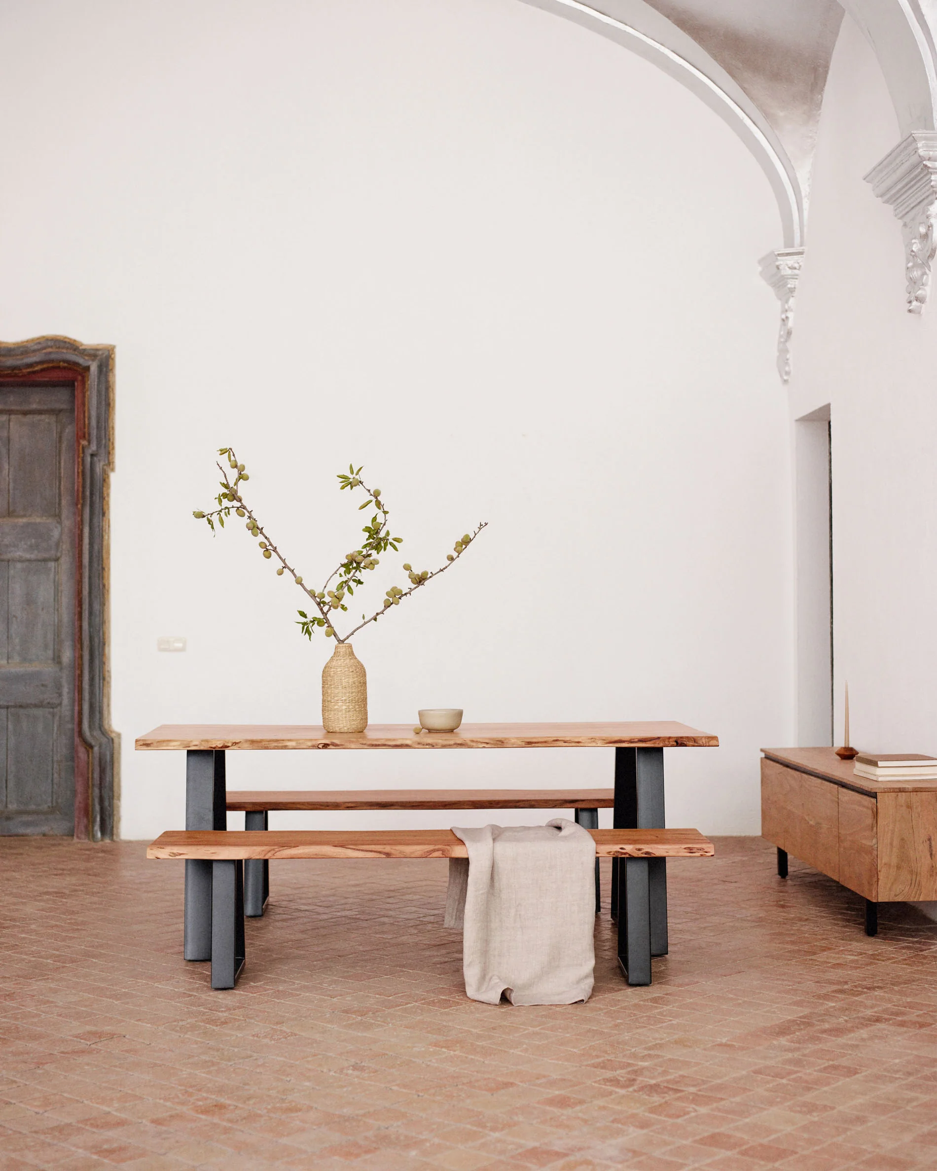 Alaia table made from solid acacia wood with natural finish, 180 x 90 cm - Image 7