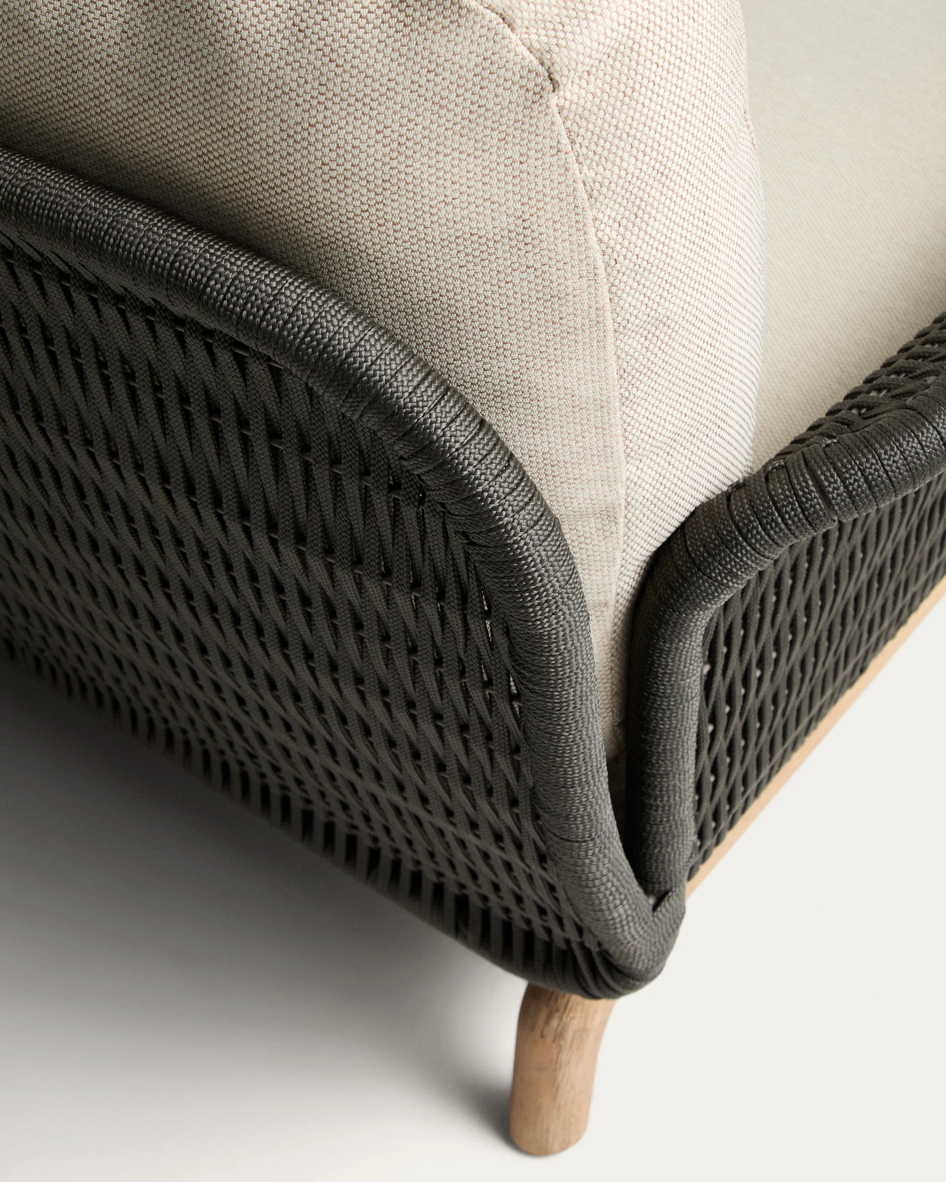 Alipa 2-seater sofa in solid acacia wood and dark grey rope cord 165 cm FSC 100% - Image 9