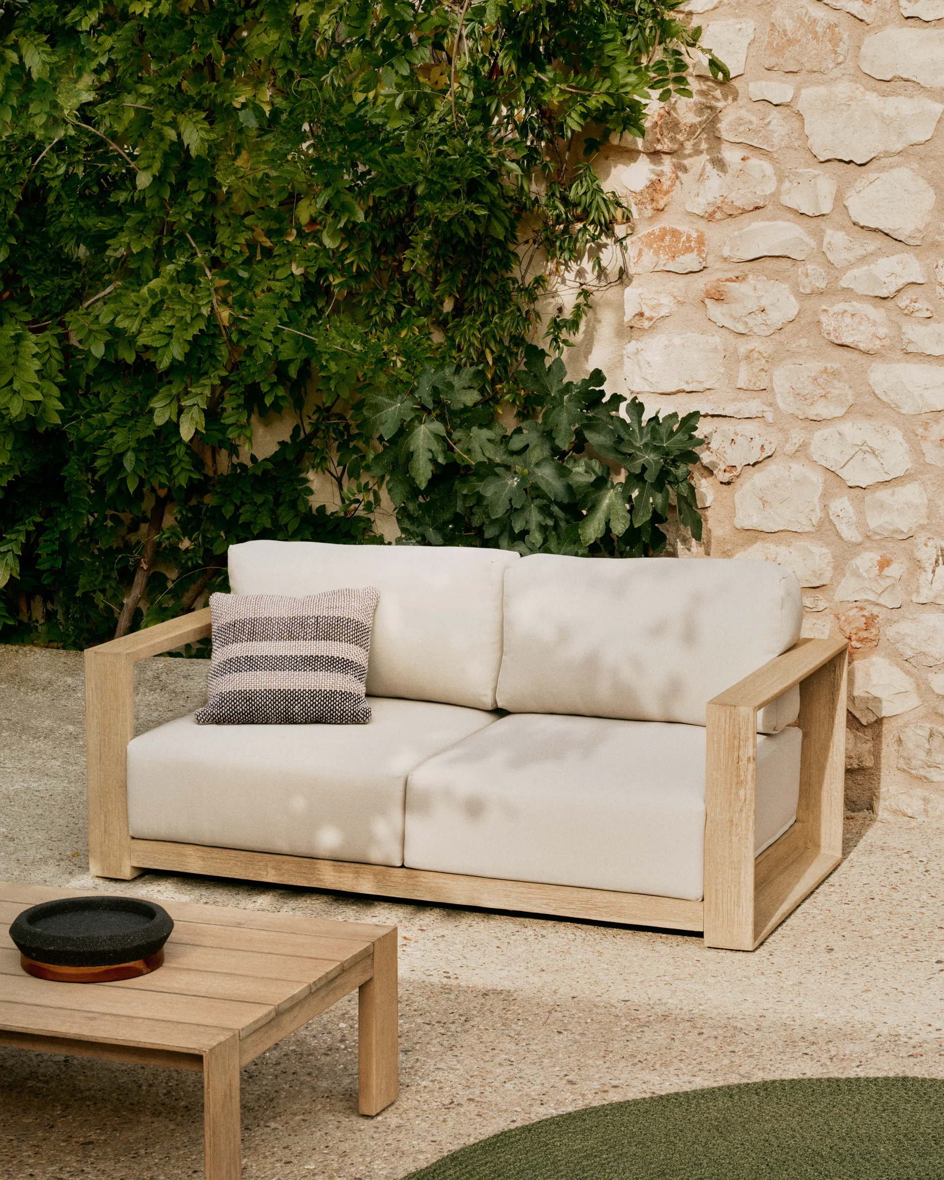 Ambra 2-seater sofa in solid acacia wood with light finish 174cm FSC 100% - Image 2