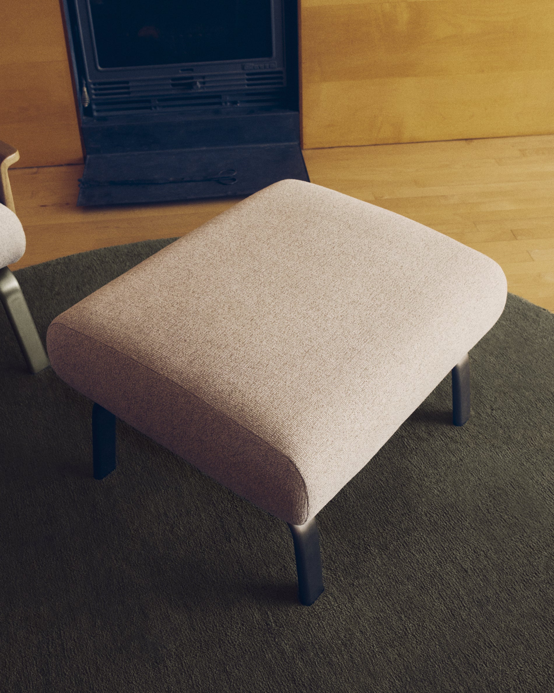 Amsen beige footrest with brushed stainless steel legs 68 x 55 cm - Image 2
