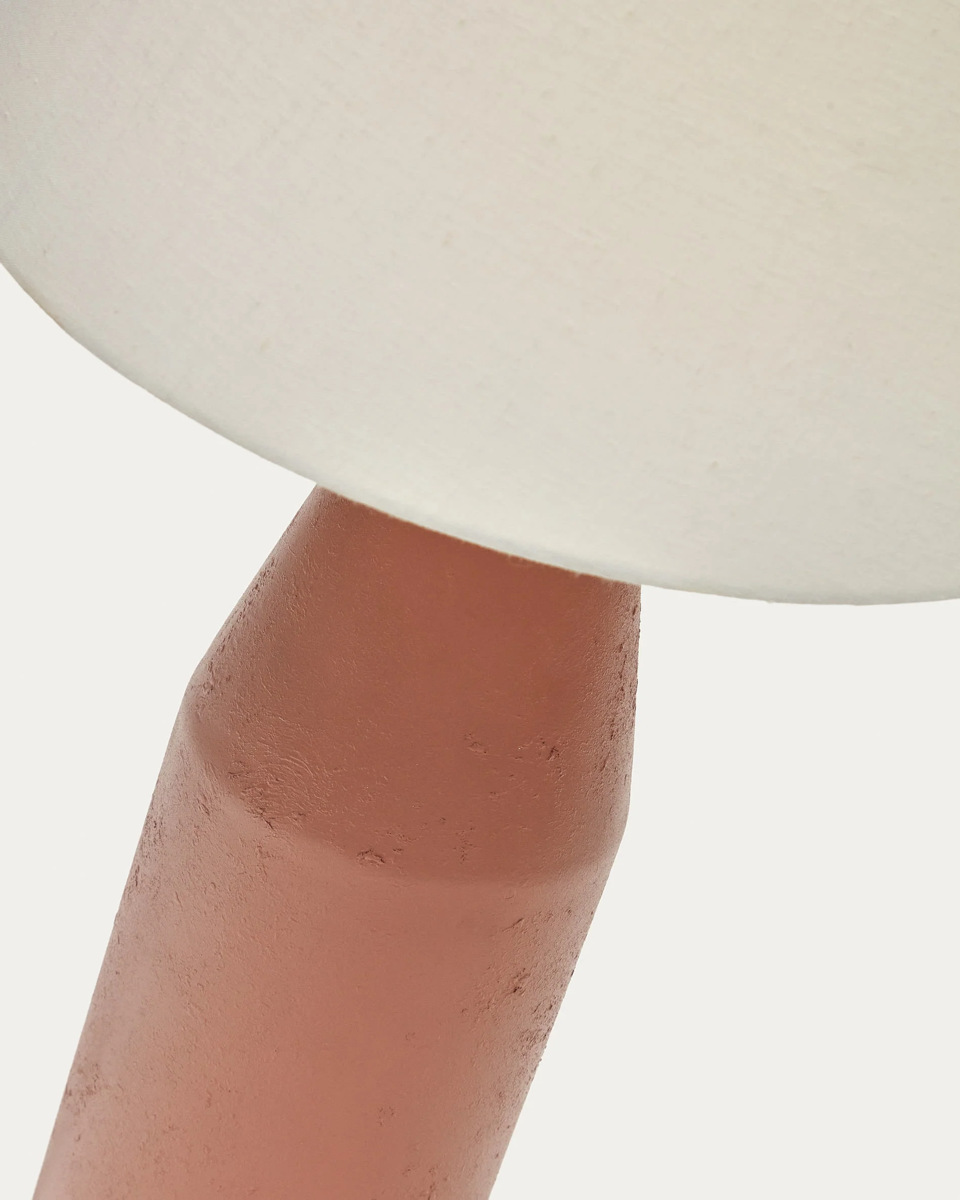 Boada metal table lamp with pink painted finish - Image 4