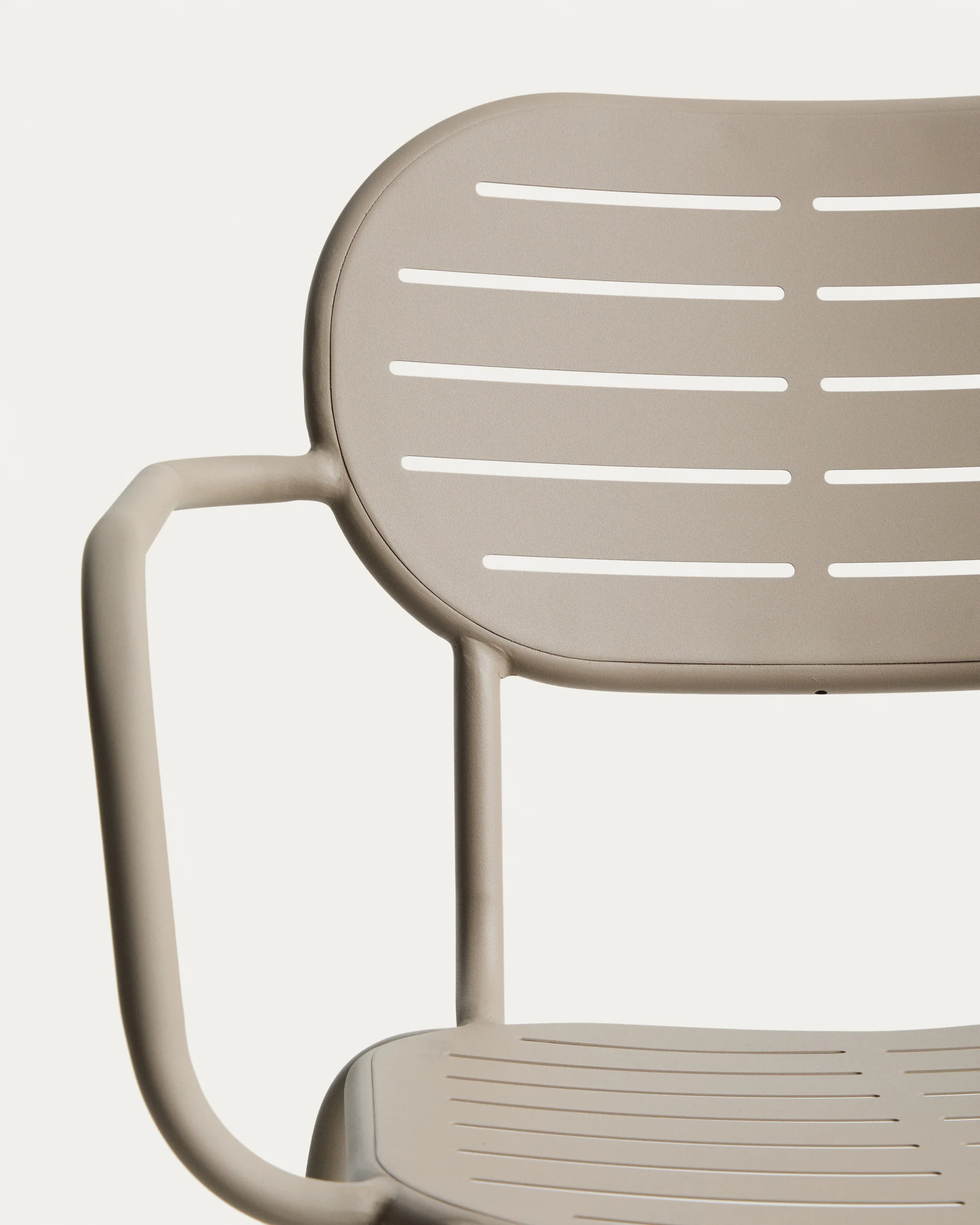 Brai stackable outdoor chair with armrests in taupe galvanised steel - Image 8