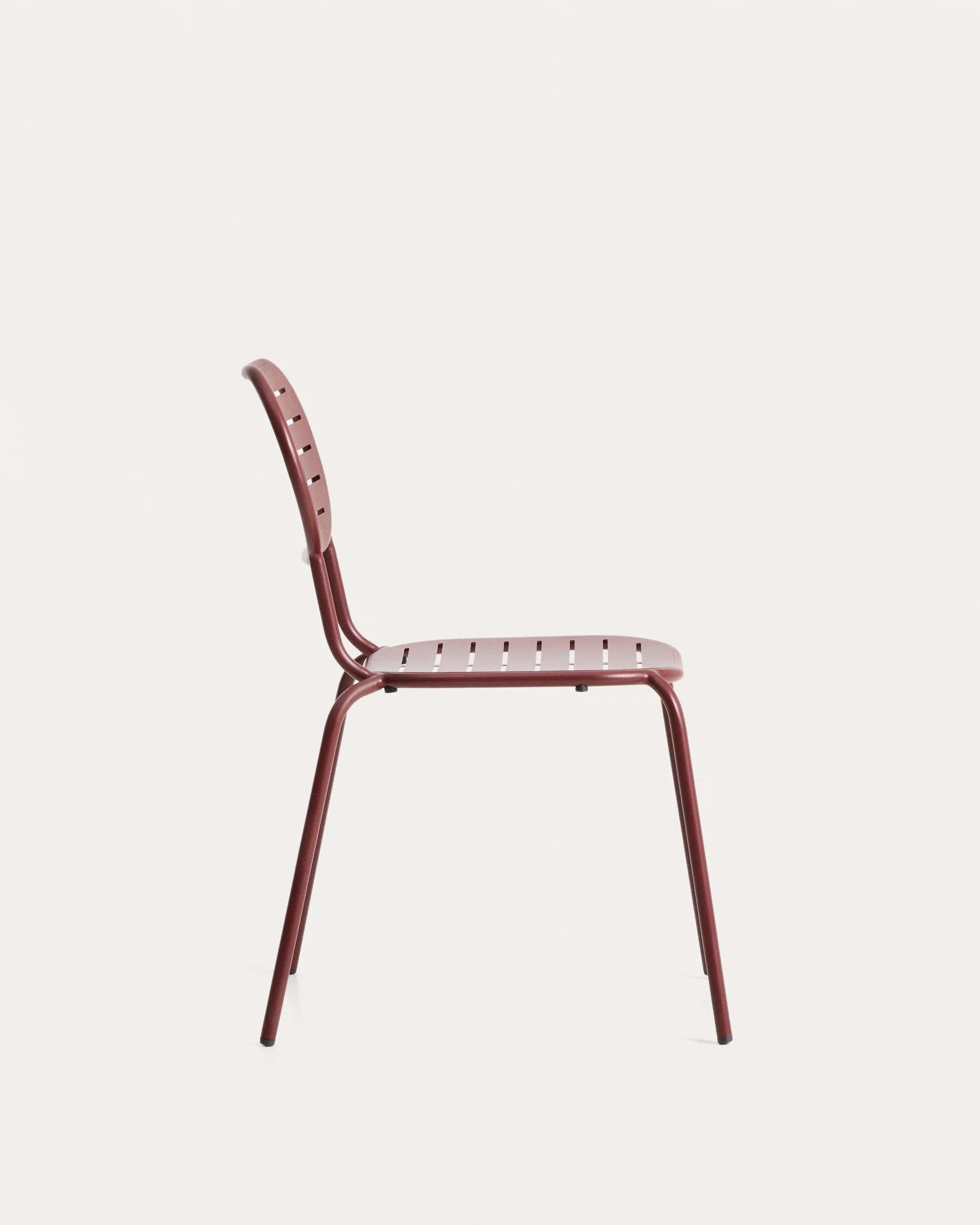 Brai stackable outdoor chair in burgundy galvanised steel - Image 6