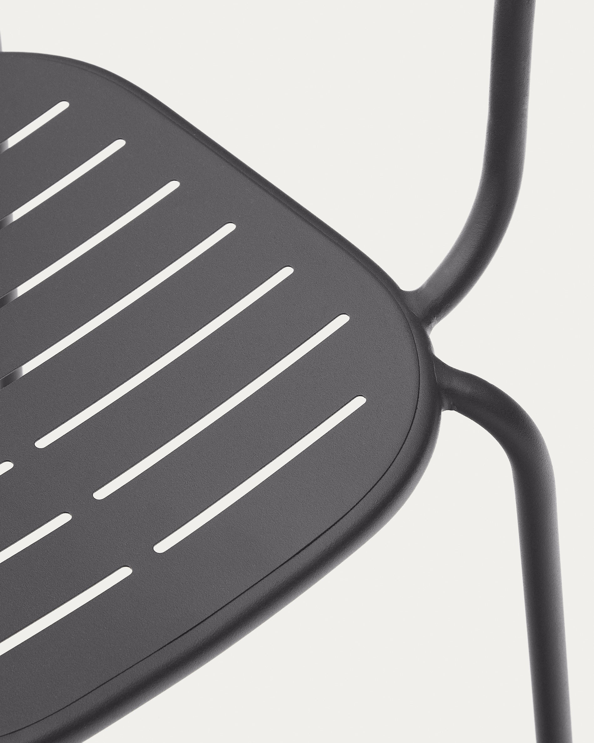 Brai stackable outdoor chair with armrests in dark grey galvanised steel - Image 5