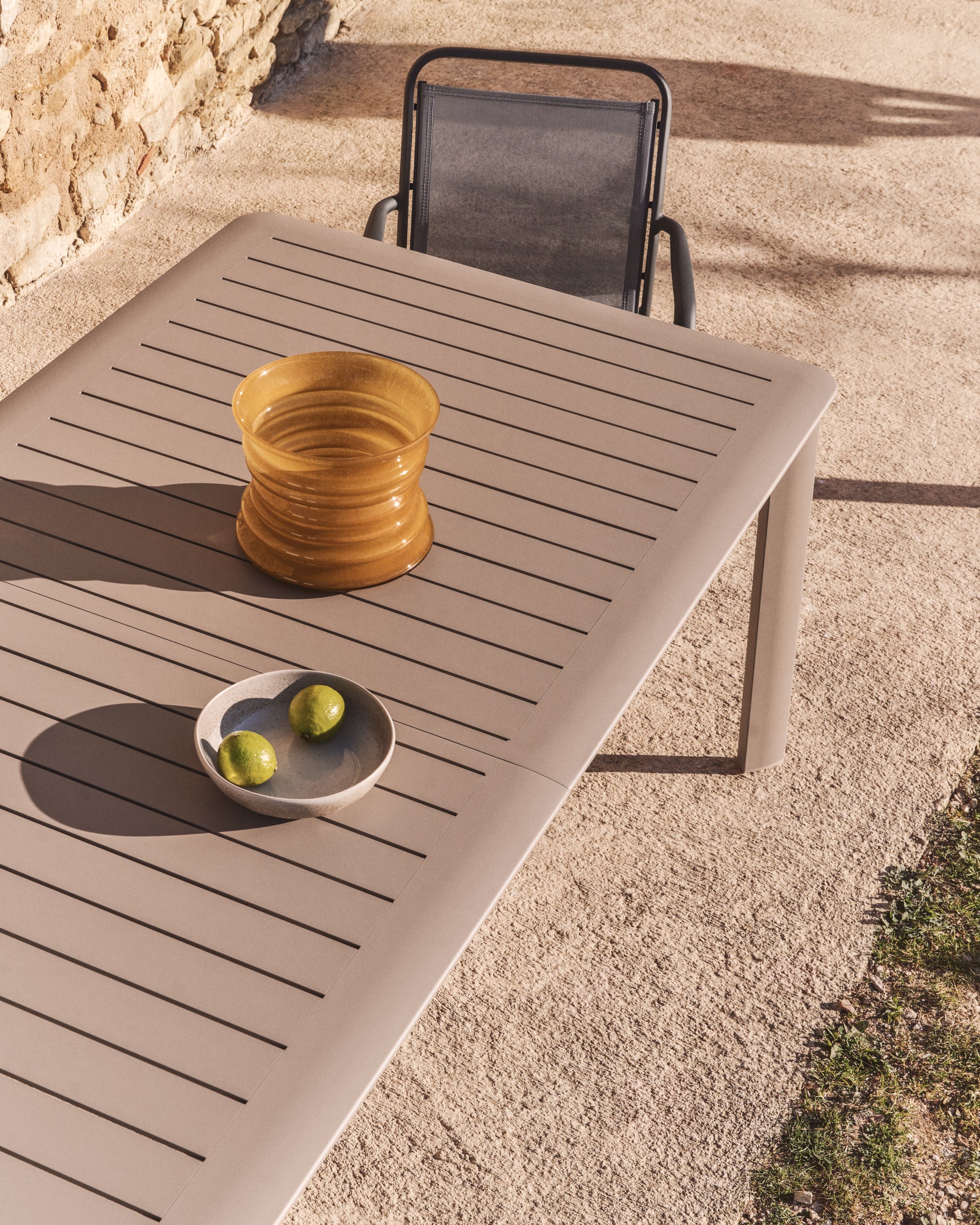 Brela taupe extendable aluminium table 205(287) x 100cm - Image 7