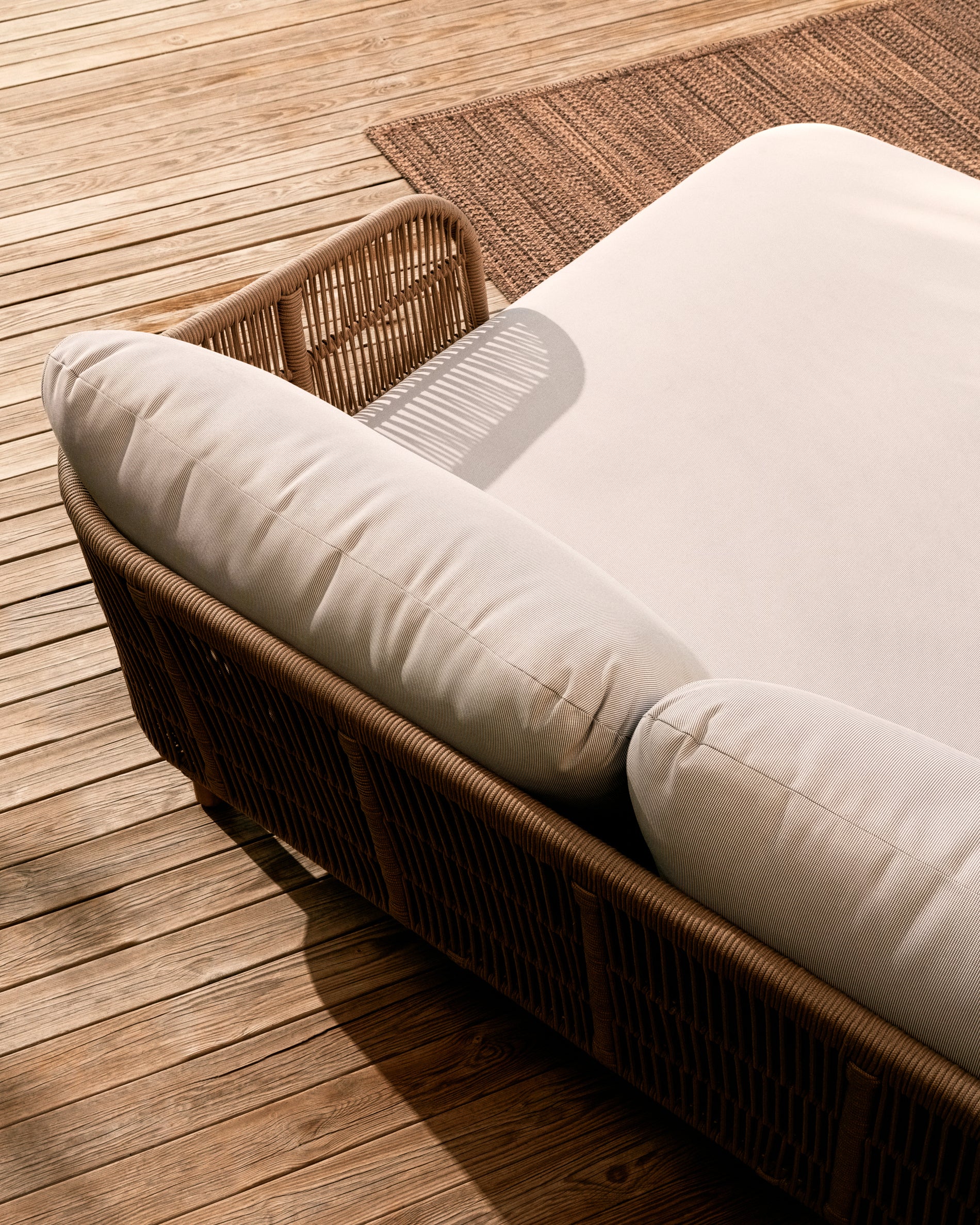 Catalina double sun lounger in beige rope cord and FSC 100% solid acacia wood - Image 4