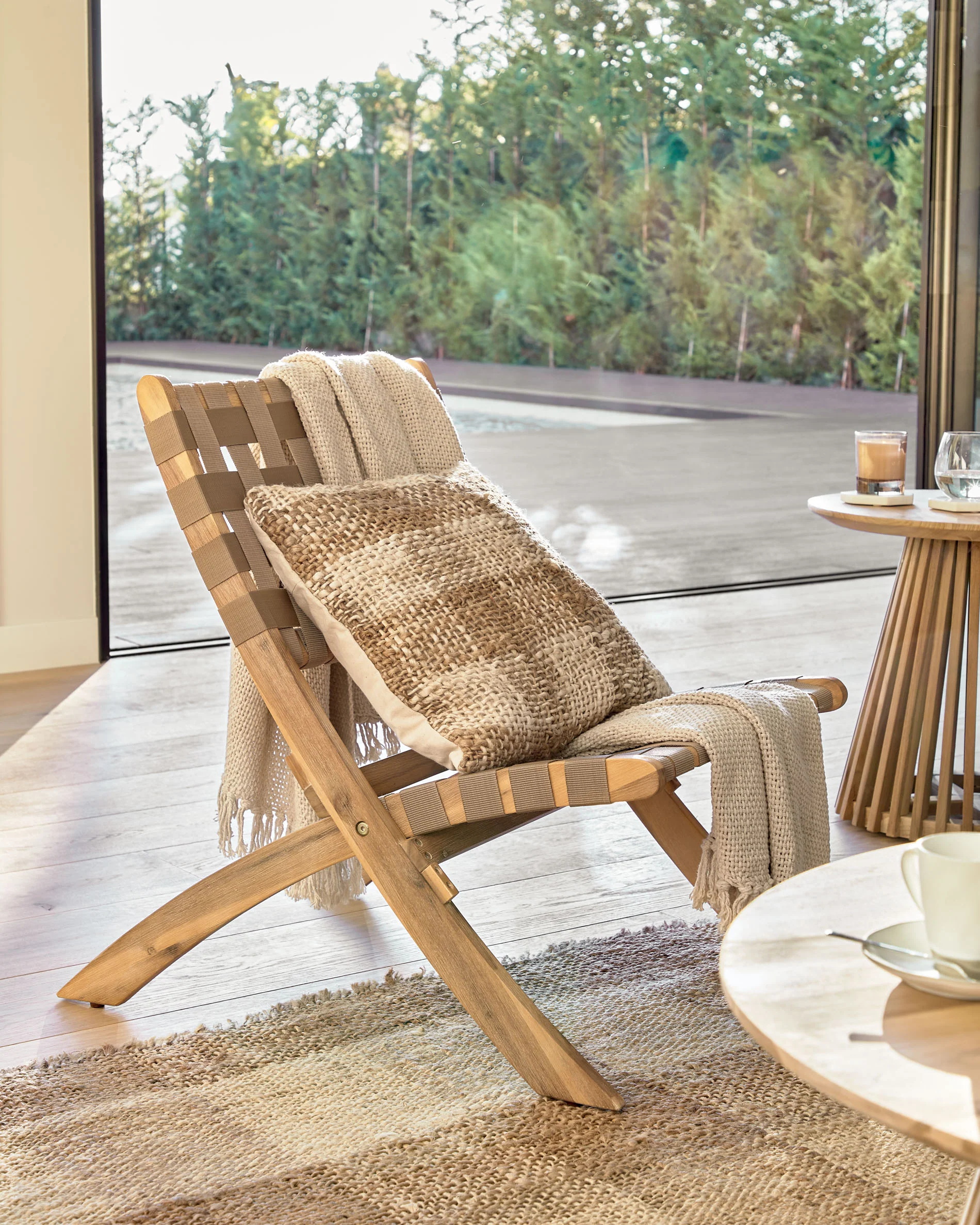 Chabeli acacia wood folding chair in acacia wood and beige cord FSC 100% - Image 2