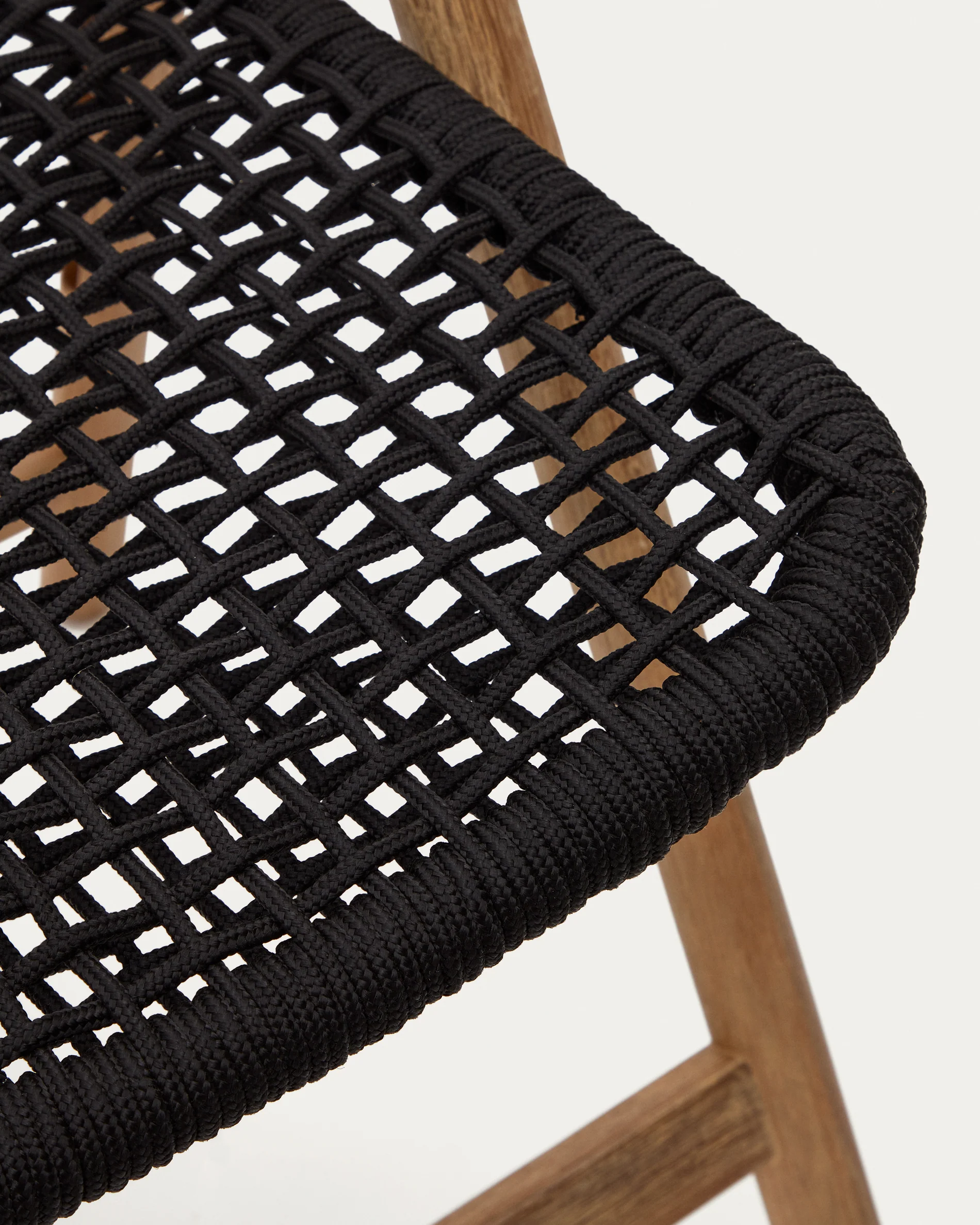 Dandara folding chair in solid acacia wood with steel structure and black cord FSC 100% - Image 3