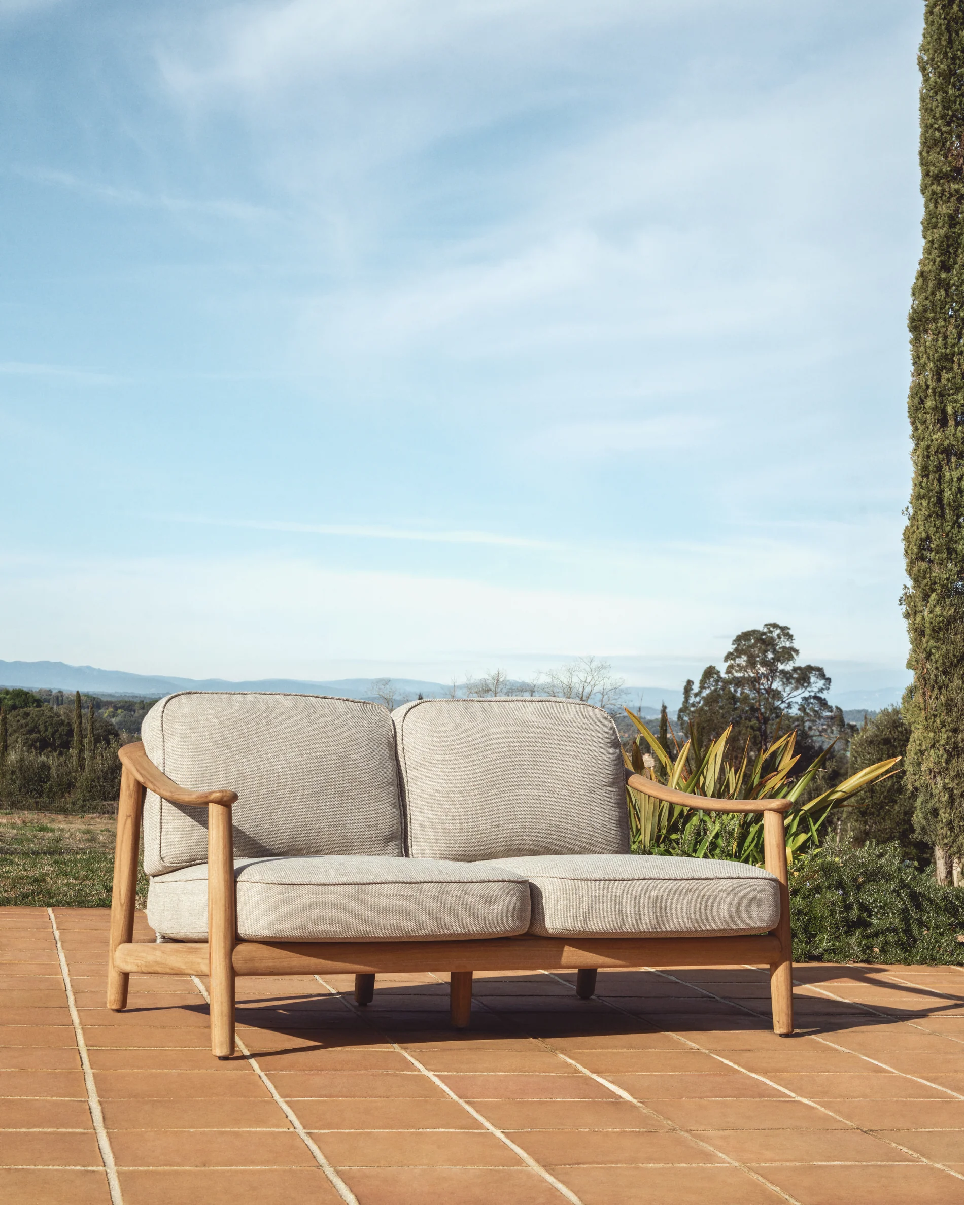 Elunda 2-seater outdoor sofa in solid teak wood FSC 100% 149cm - Image 2