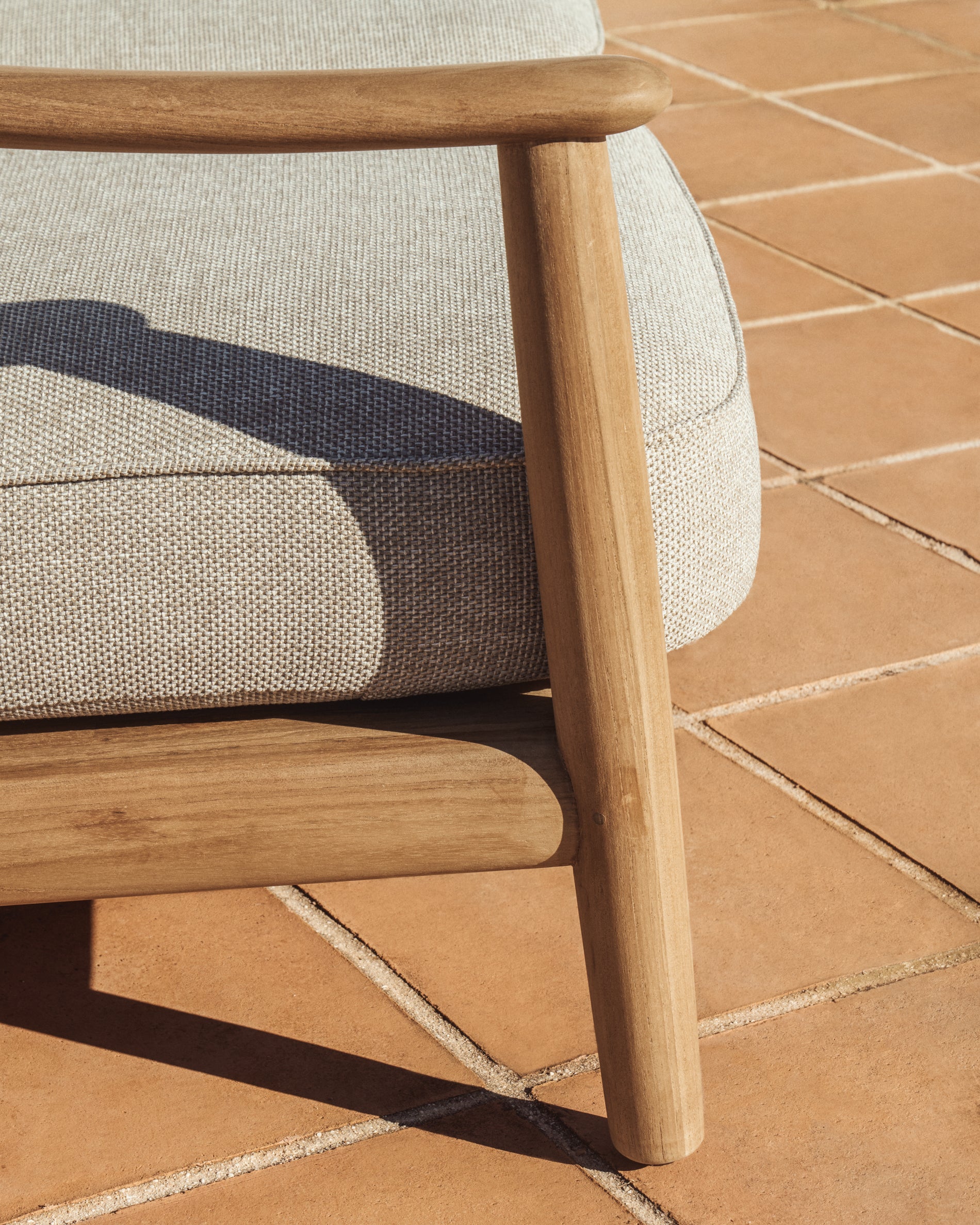 Elunda 2-seater outdoor sofa in solid teak wood FSC 100% 149cm - Image 7