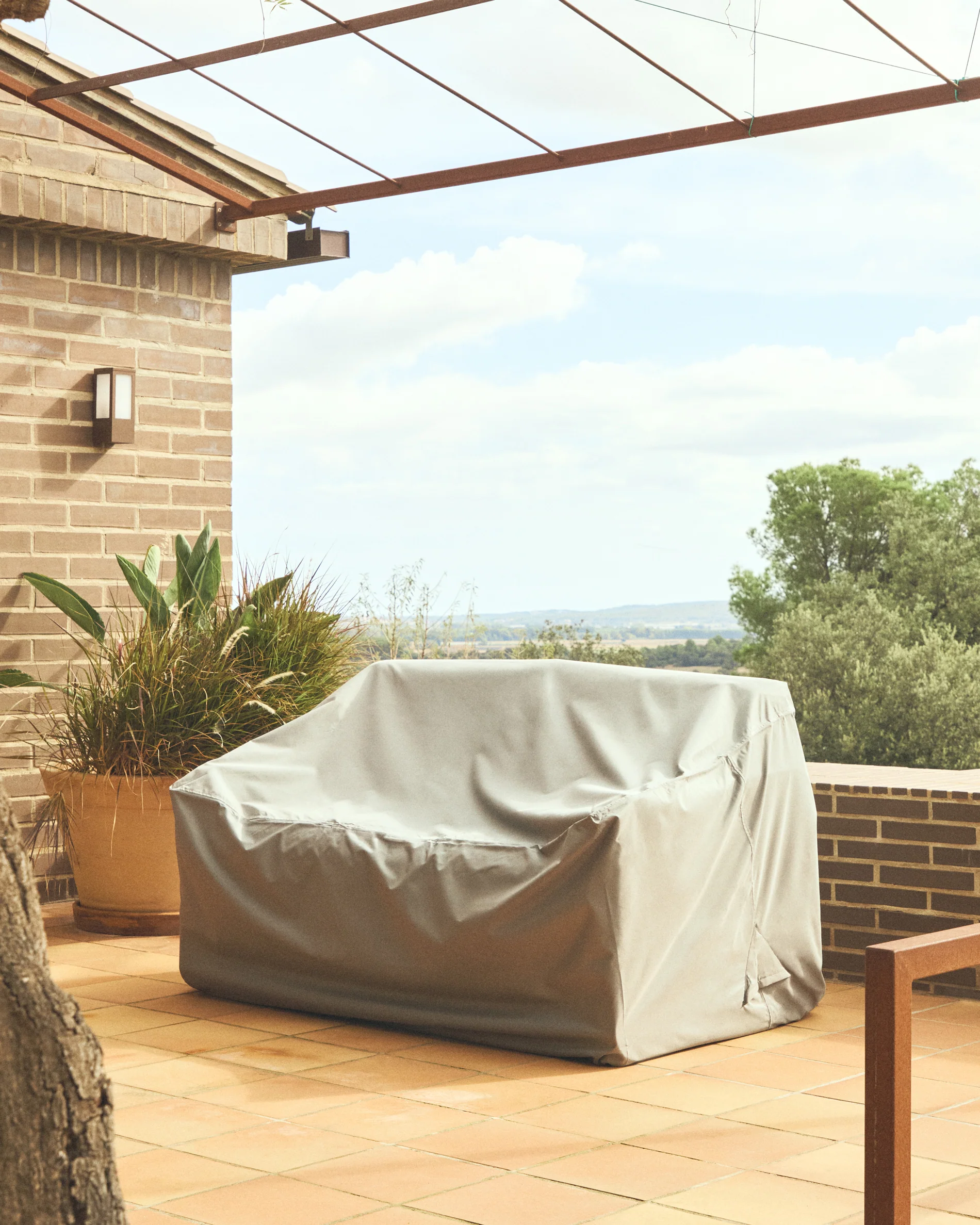 Iria protective cover for outdoor furniture max. 145 x 105 cm - Image 4