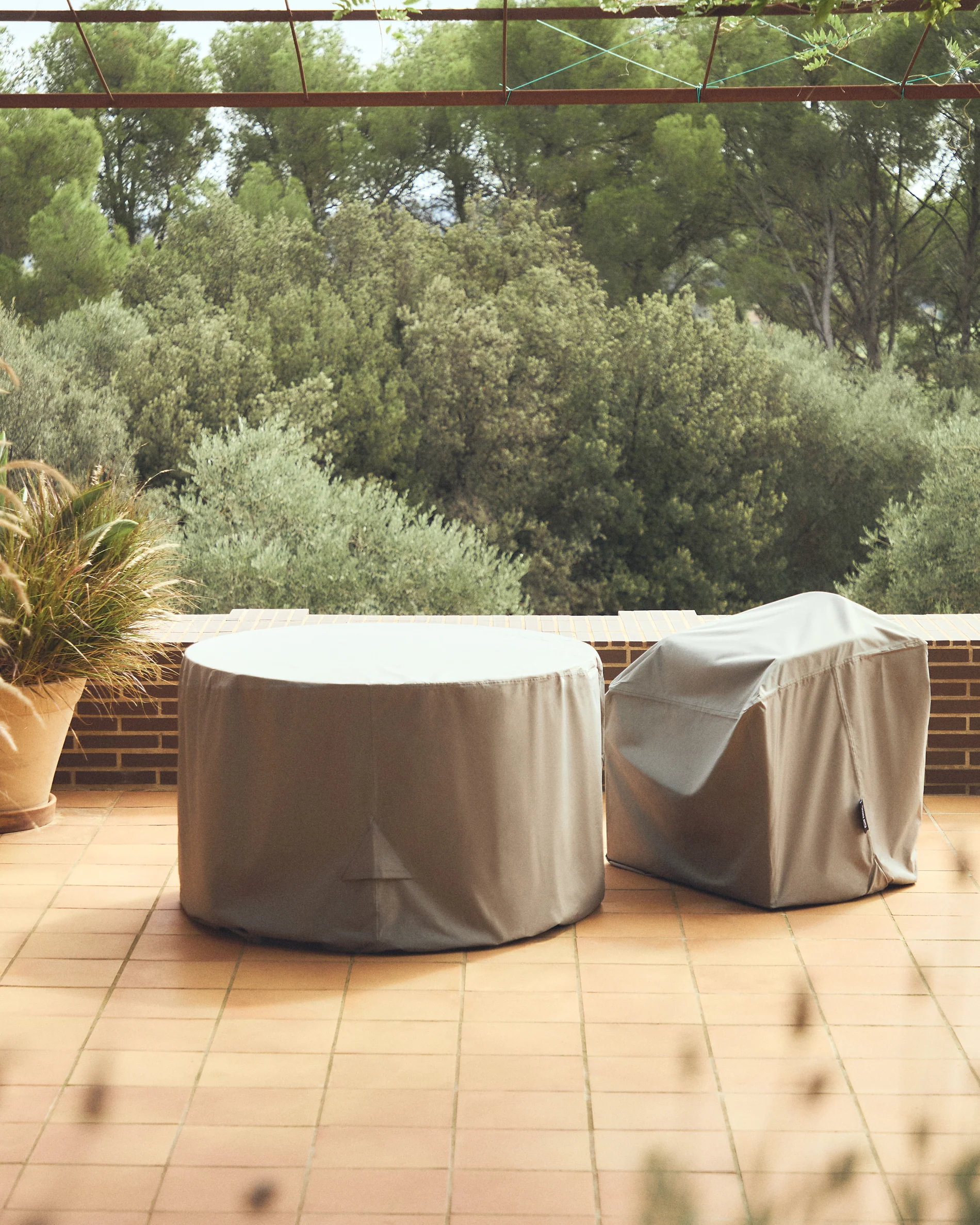 Iria protective cover for outdoor furniture max. 70 x 75 cm - Image 7