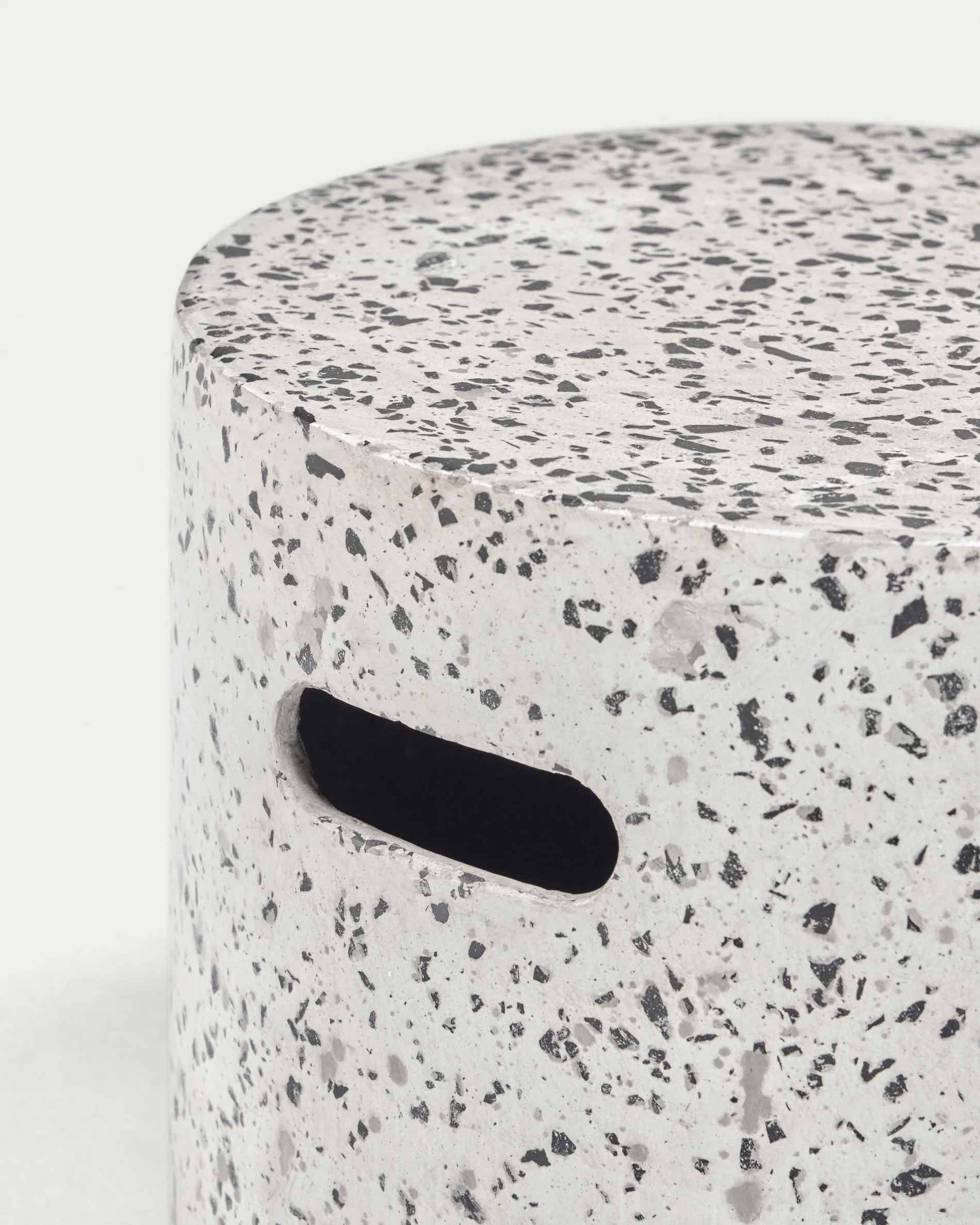 Jenell outdoor terrazzo footrest in white, Ø 35 cm - Image 3
