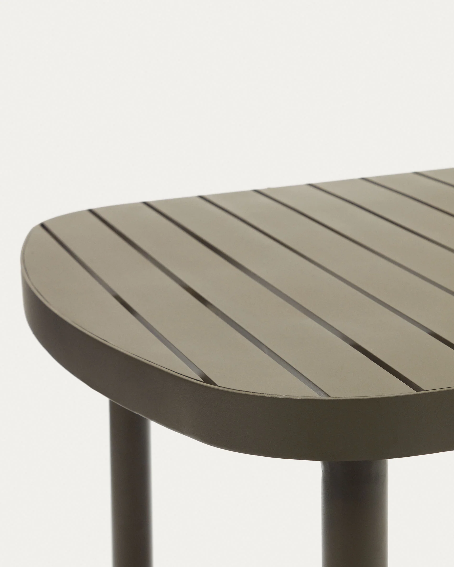 Joncols outdoor aluminium table with a powder coated green finish, 180 x 90 cm - Image 3