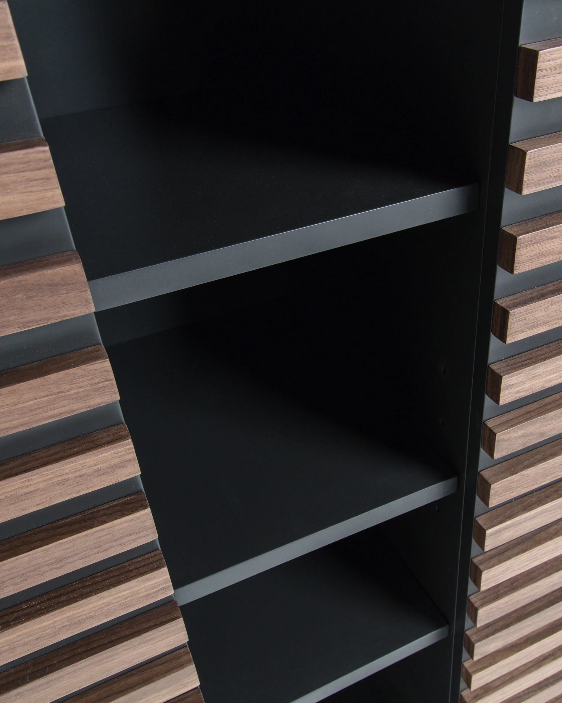 Kesia tall sideboard 105 x 155 cm - Image 3