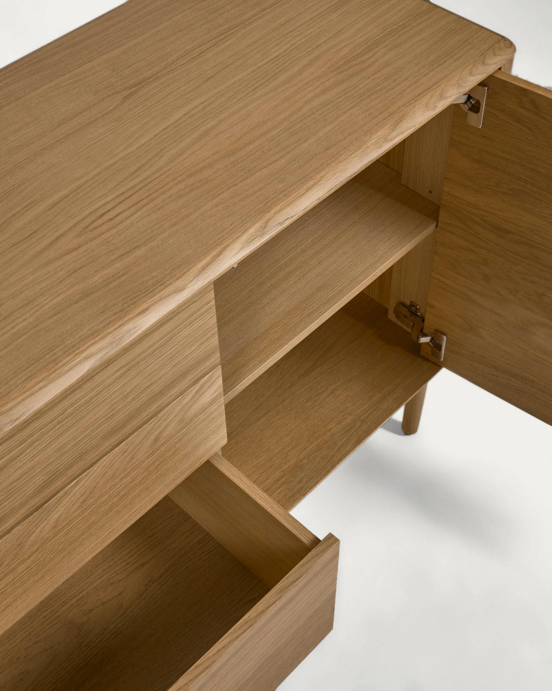 Lenon oak wood and veneer sideboard with 2 doors & 3 drawers, 155 x 86 cm FSC MIX Credit - Image 3