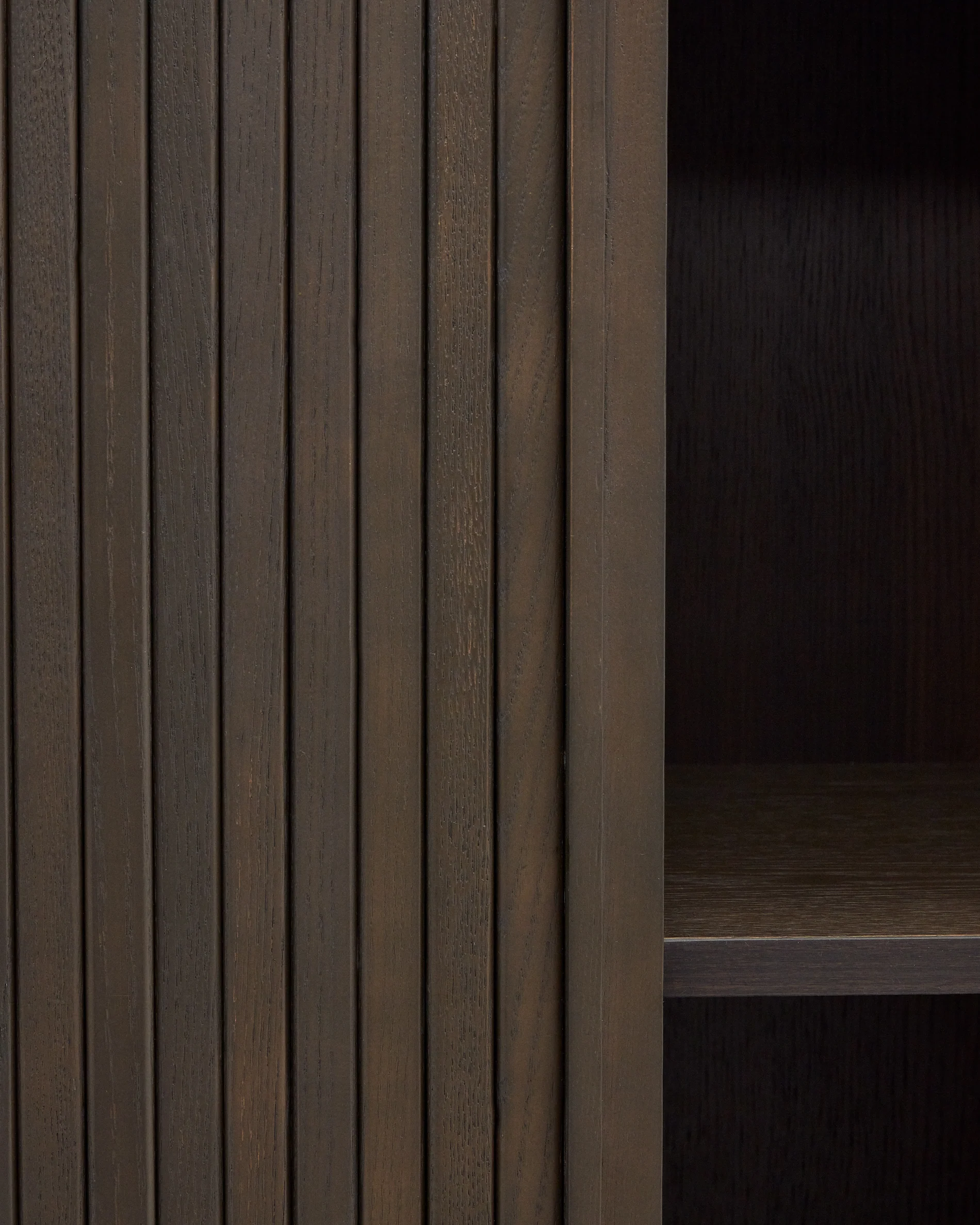 Mailen 2 door highboard in ash veneer with a dark finish 110 x 160 cm - Image 4