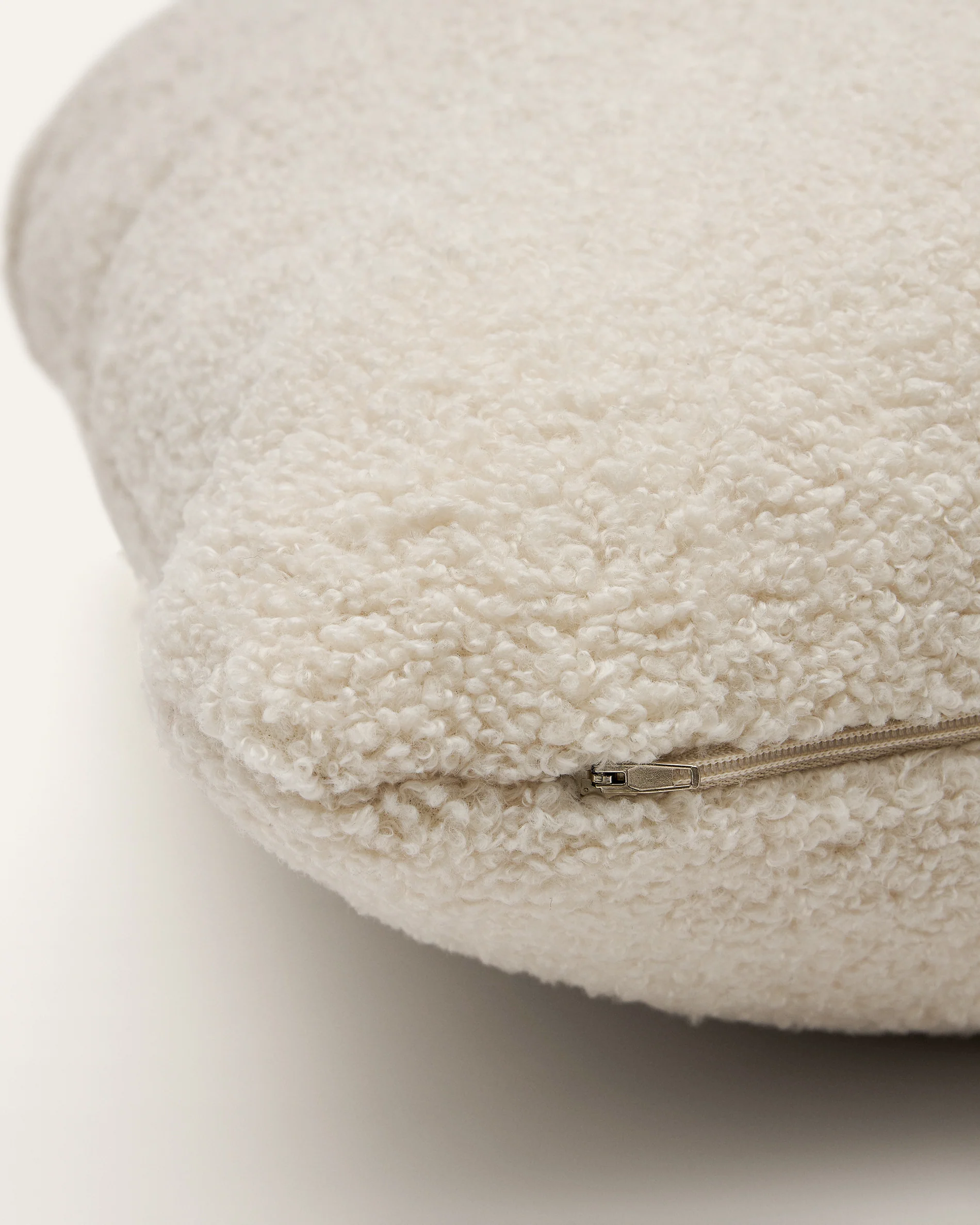 Martina ecru bouclé cushion 60 x 52cm - Image 5