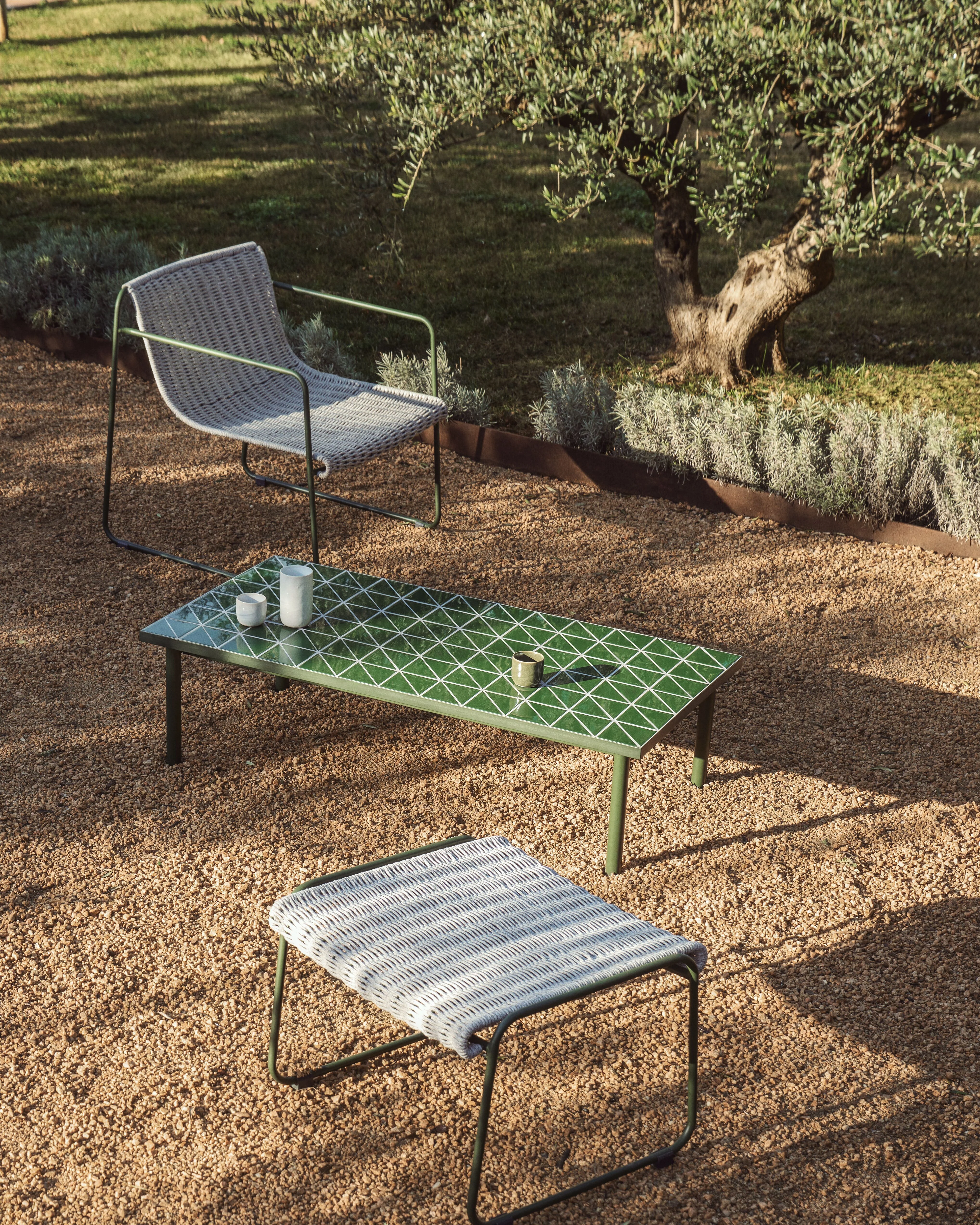 Maurina coffee table in green galvanised steel with green tiles 122 x 61 cm - Image 2