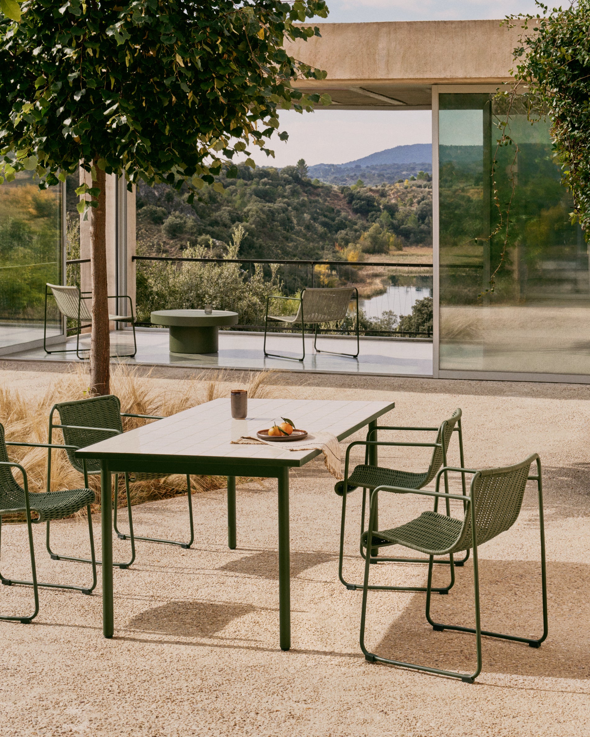 Maurina outdoor table in green galvanised steel with ecru-colored tiles 182 x 91cm - Image 4
