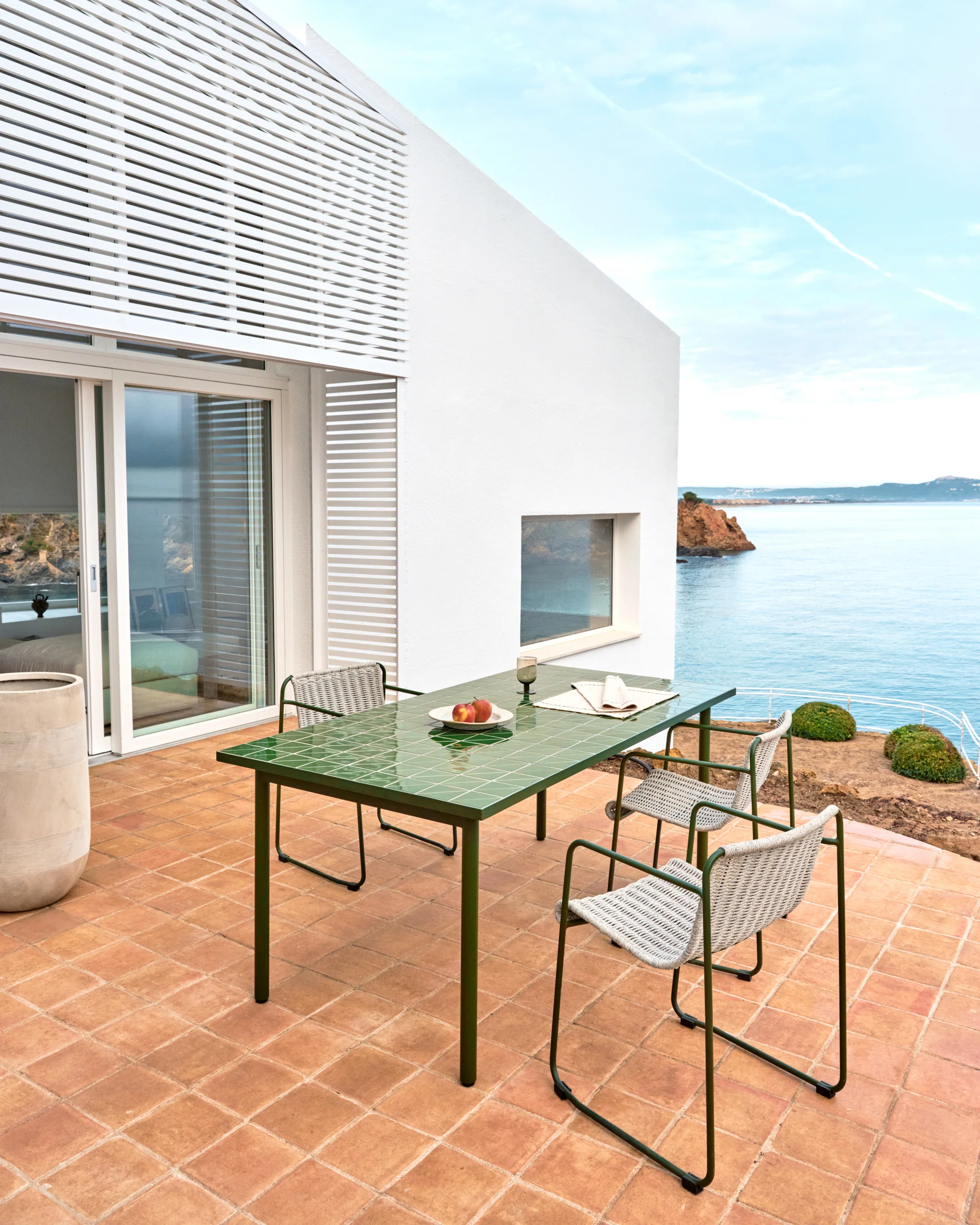 Maurina outdoor table in green galvanised steel with green tiles 182 x 91cm - Image 7