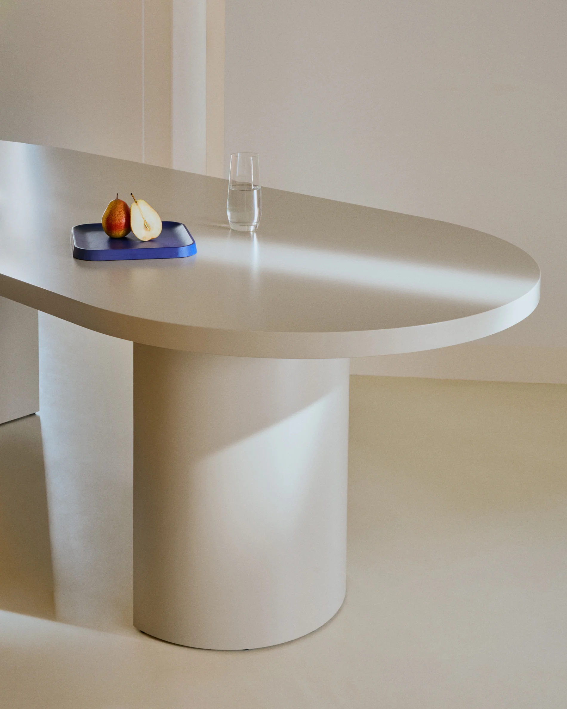 Nealy table in a lacquered MDF in an ecru finish, 200 x 100 cm - Image 2