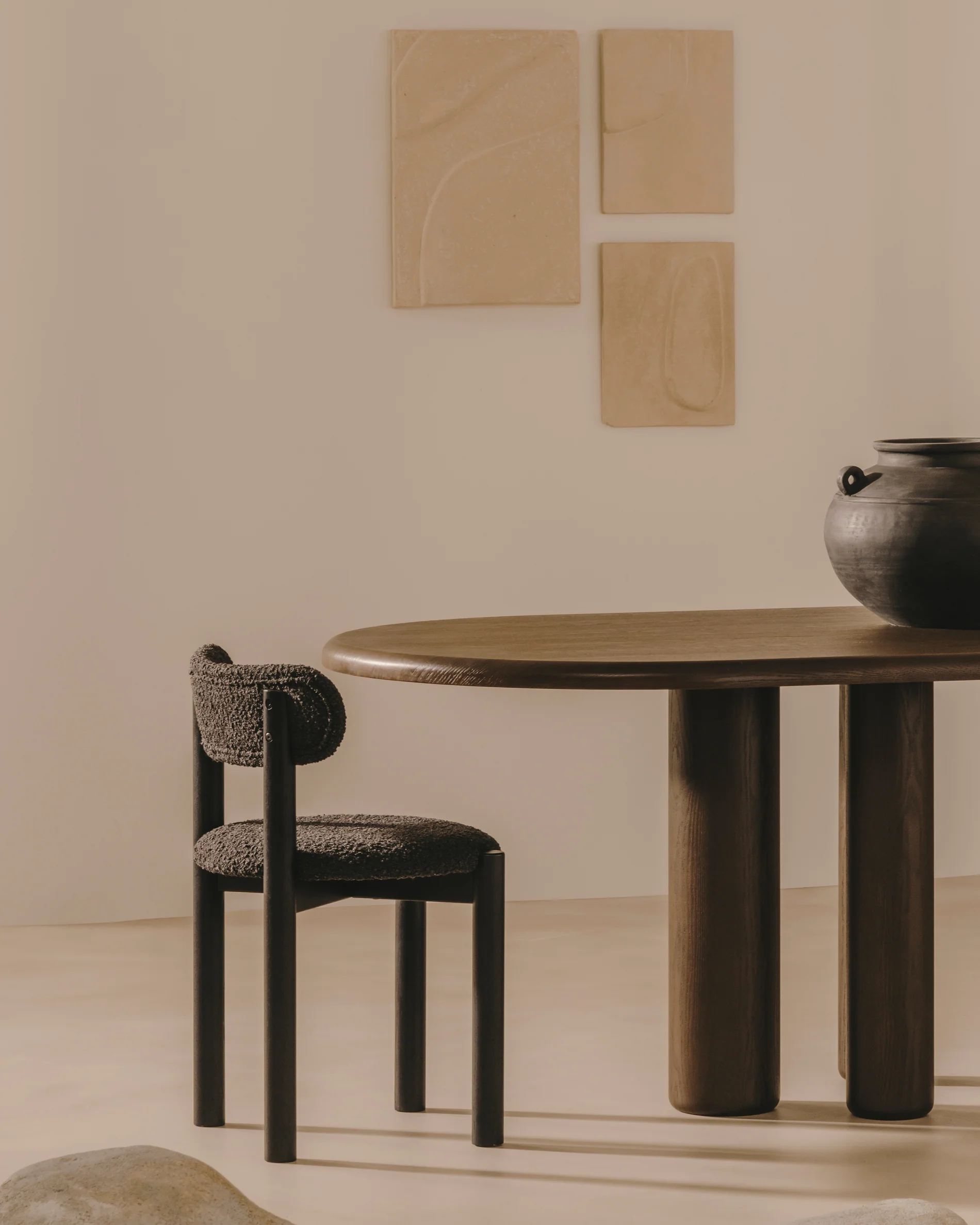 Nebai chair in black bouclé and solid oak wood structure with black finish - Image 2
