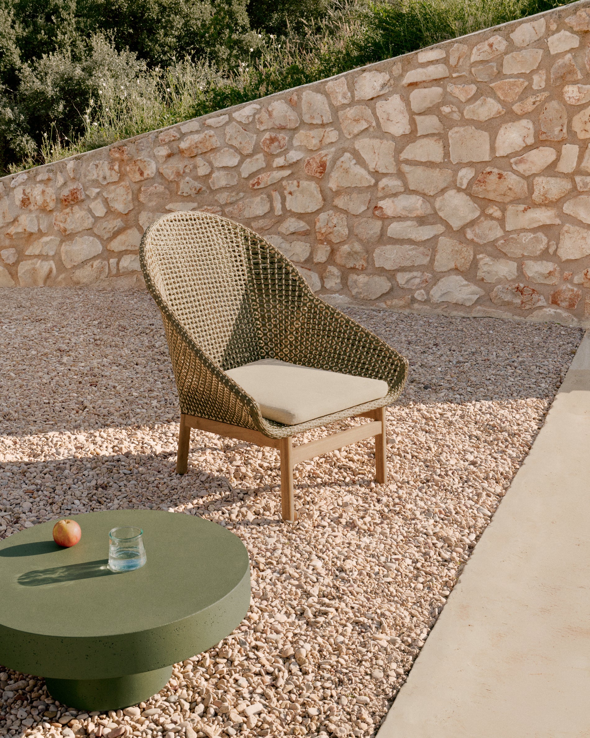 Olbia armchair with high backrest in synthetic rattan and FSC 100% solid teak wood - Image 2