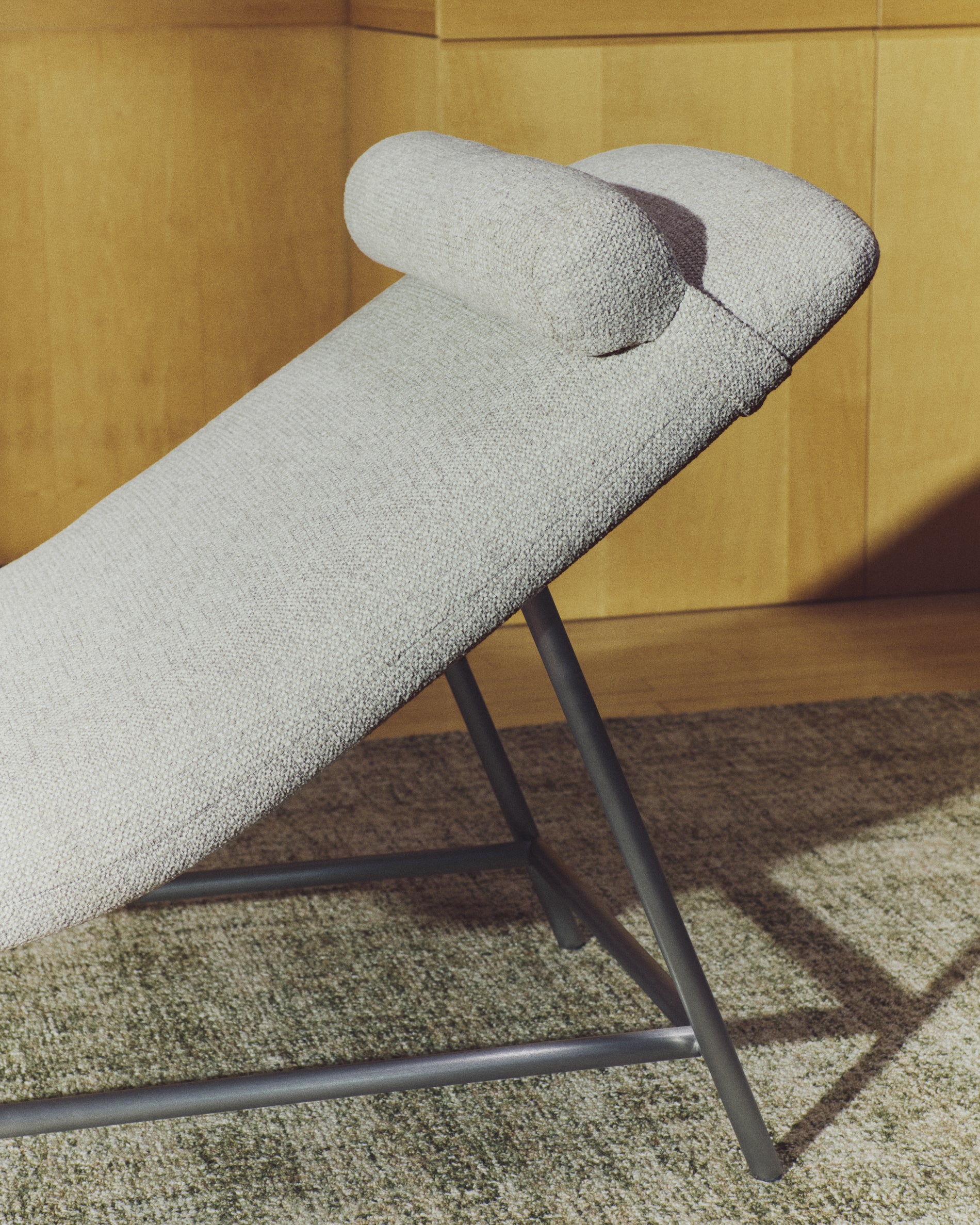 Osla chaise longue in beige chenille with brushed stainless steel legs FSC 100% 175 cm - Image 4