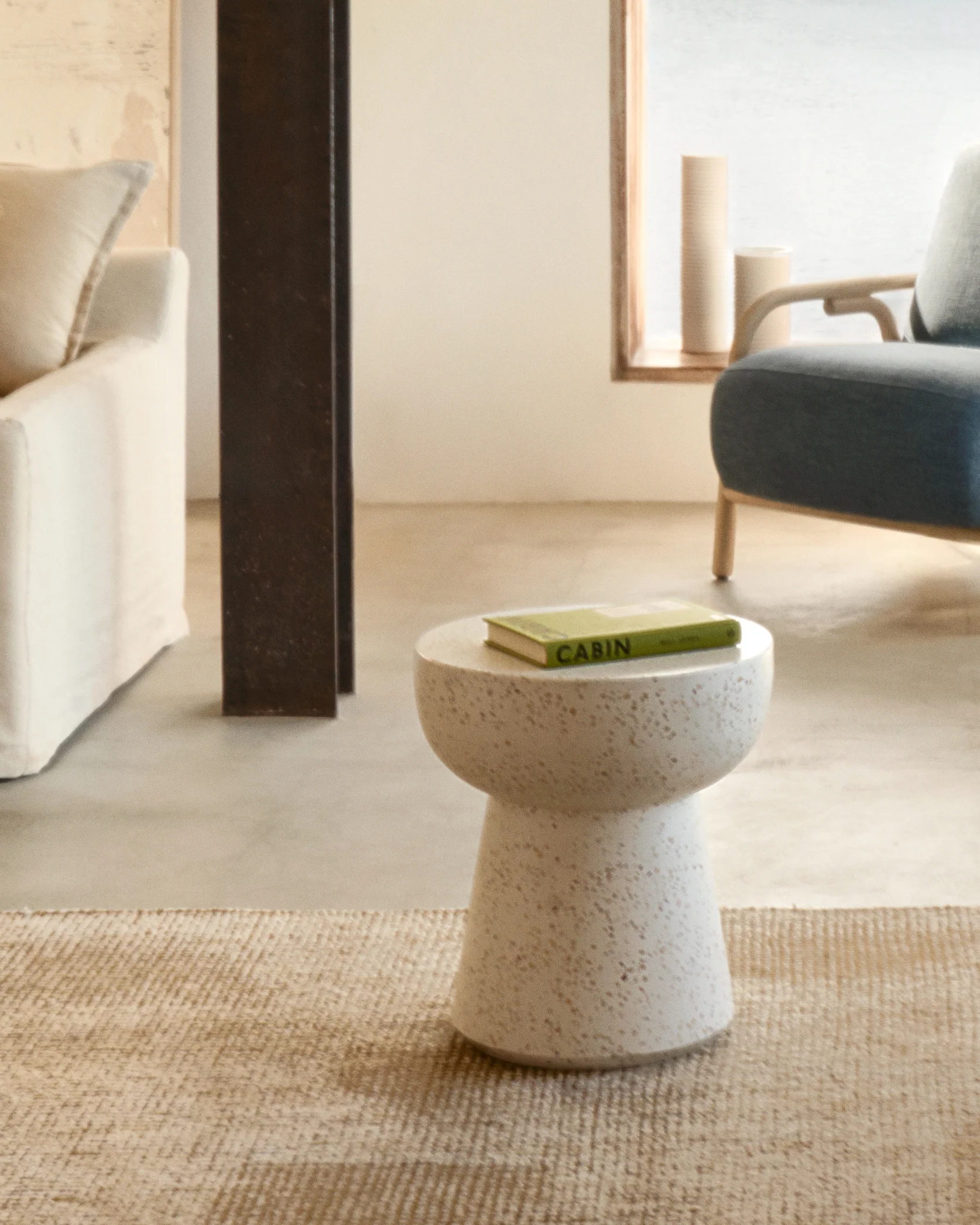 Pada white terrazzo side table, Ø 40 cm - Image 4