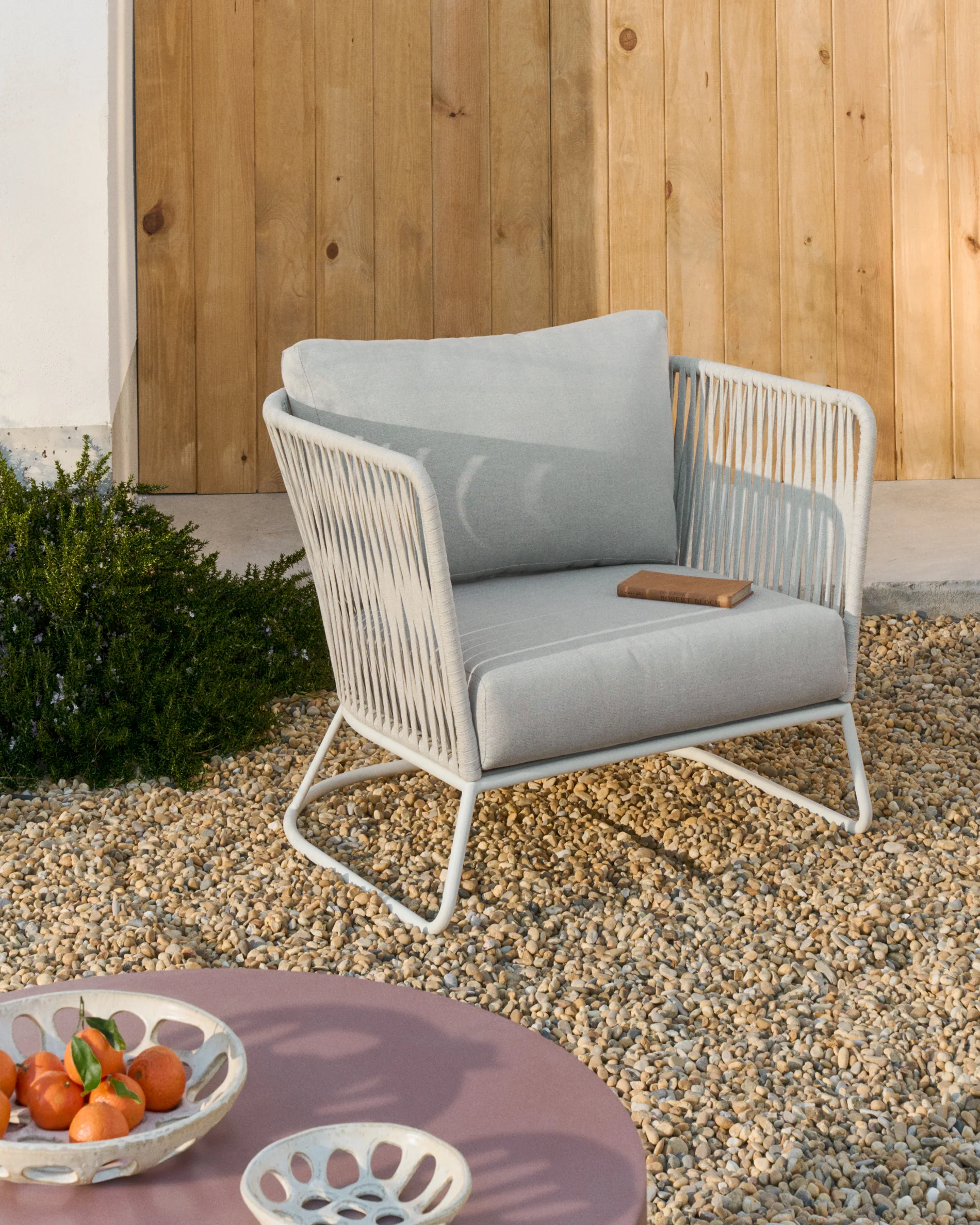 Saconca outdoor armchair in rope cord and grey galvanised steel - Image 2