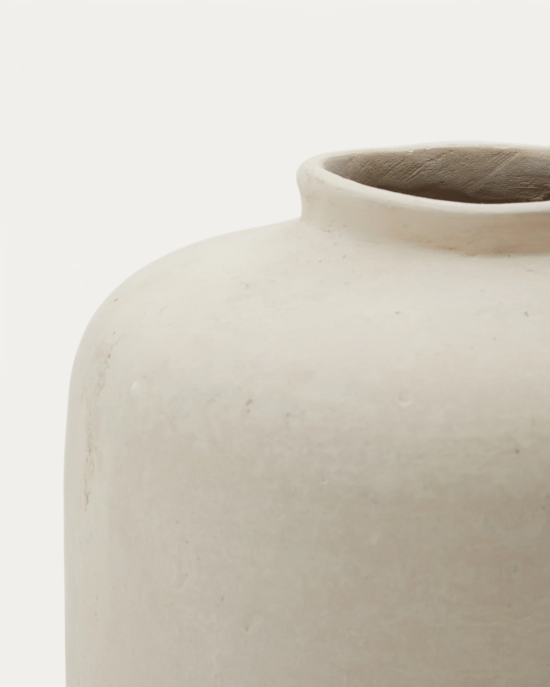 Serina papier mâché vase in white 27 cm - Image 4