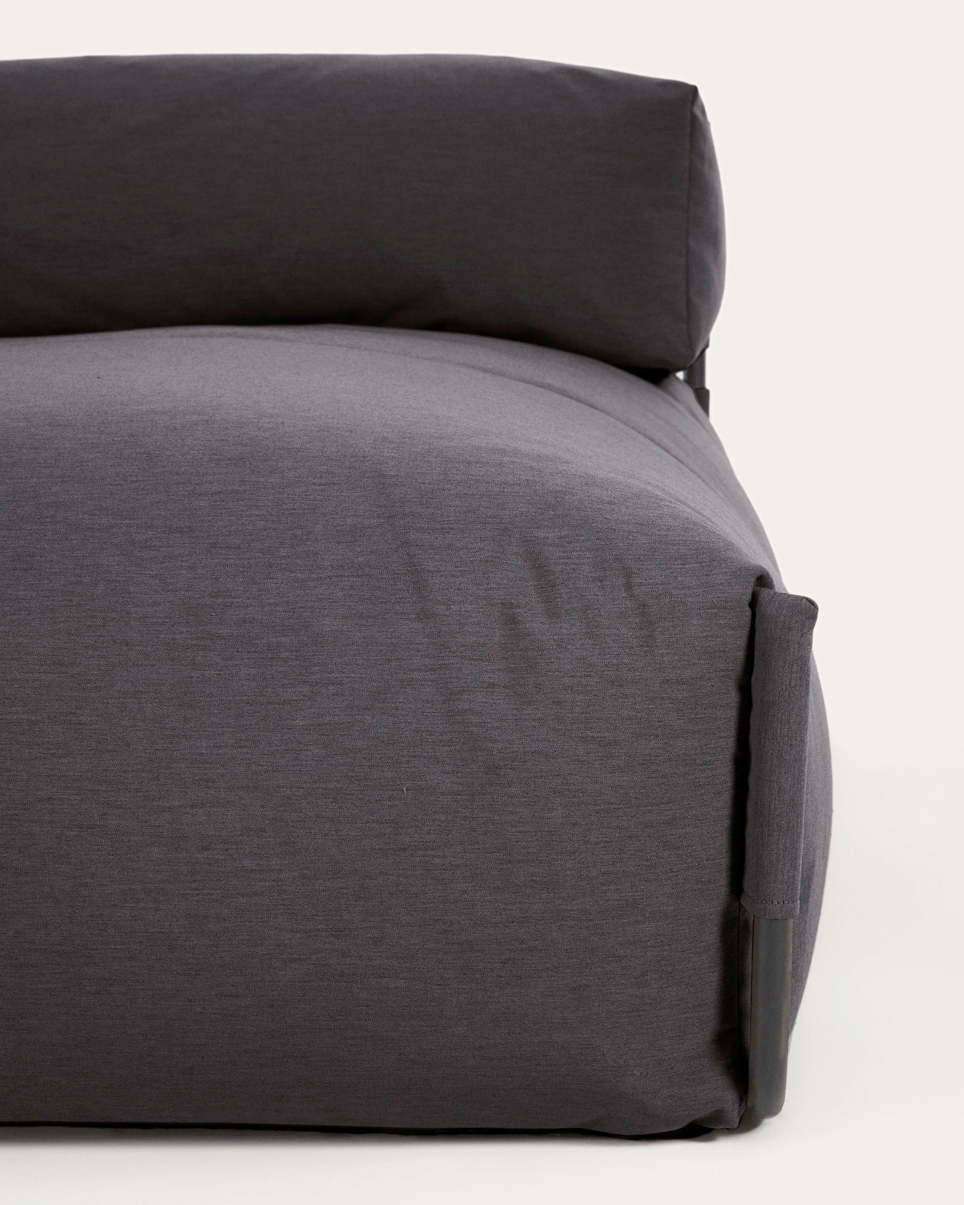 Square chaise longue pouffe with backrest in dark grey with black aluminium, 165 x 101 cm - Image 3