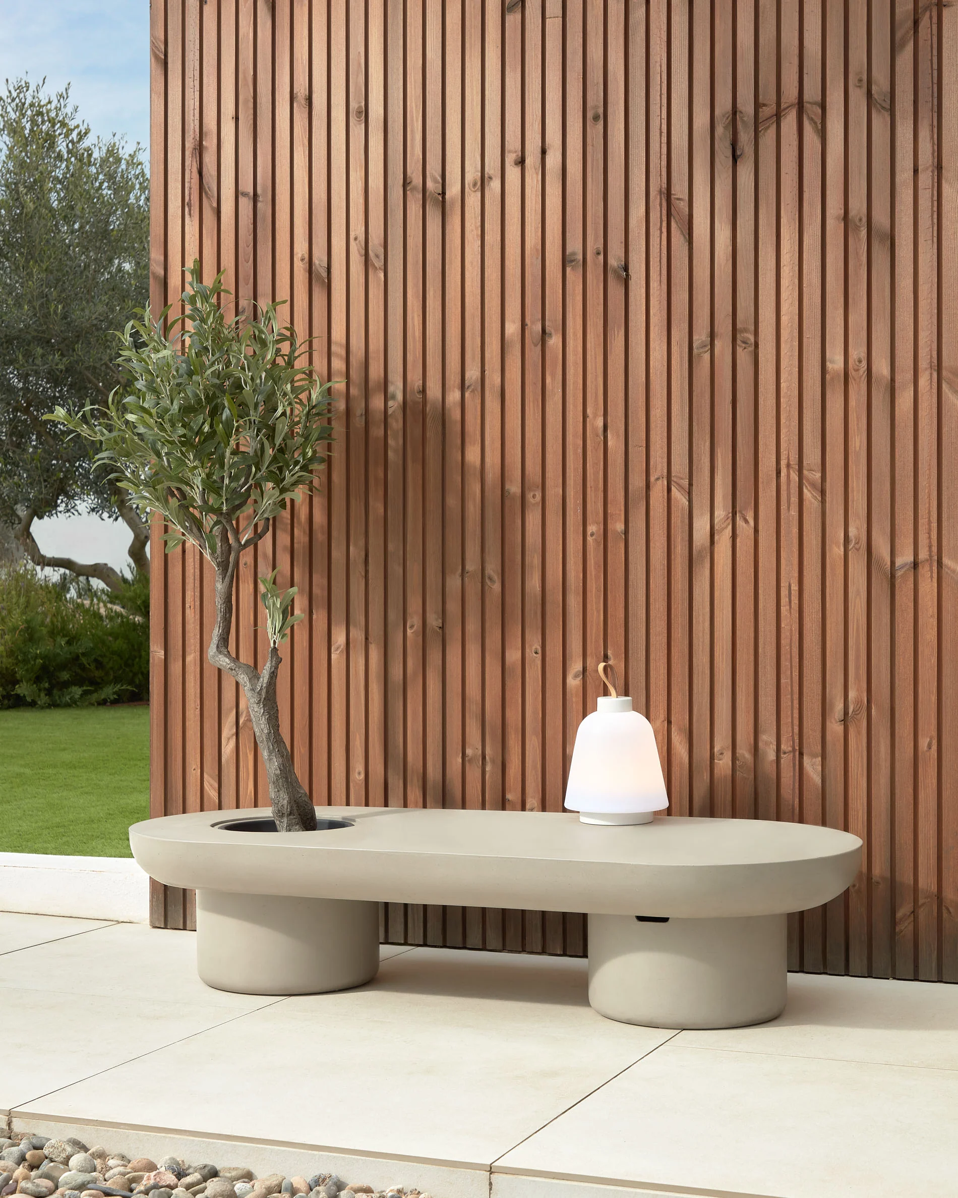 Taimi concrete outdoor coffee table Ø 140 x 60 cm - Image 4