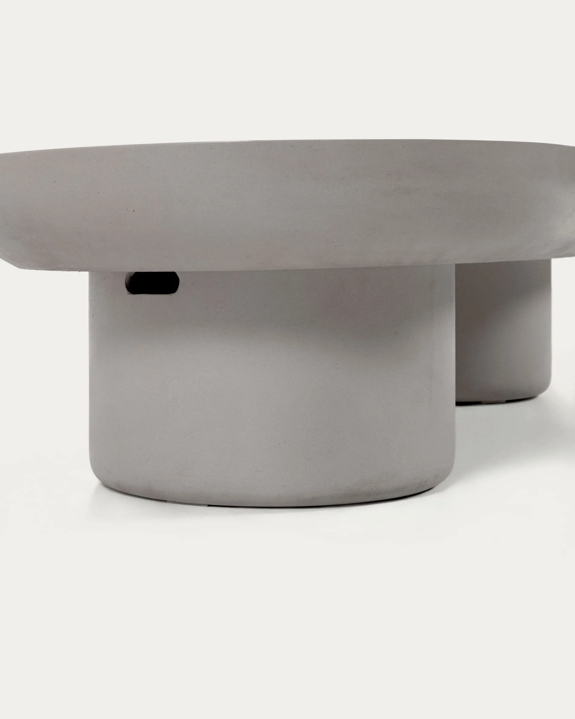 Taimi concrete outdoor coffee table Ø 140 x 60 cm - Image 5