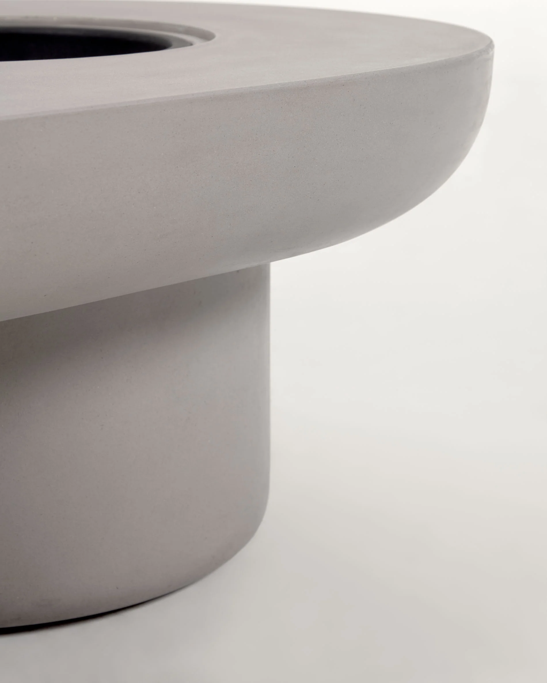 Taimi concrete outdoor coffee table Ø 140 x 60 cm - Image 7