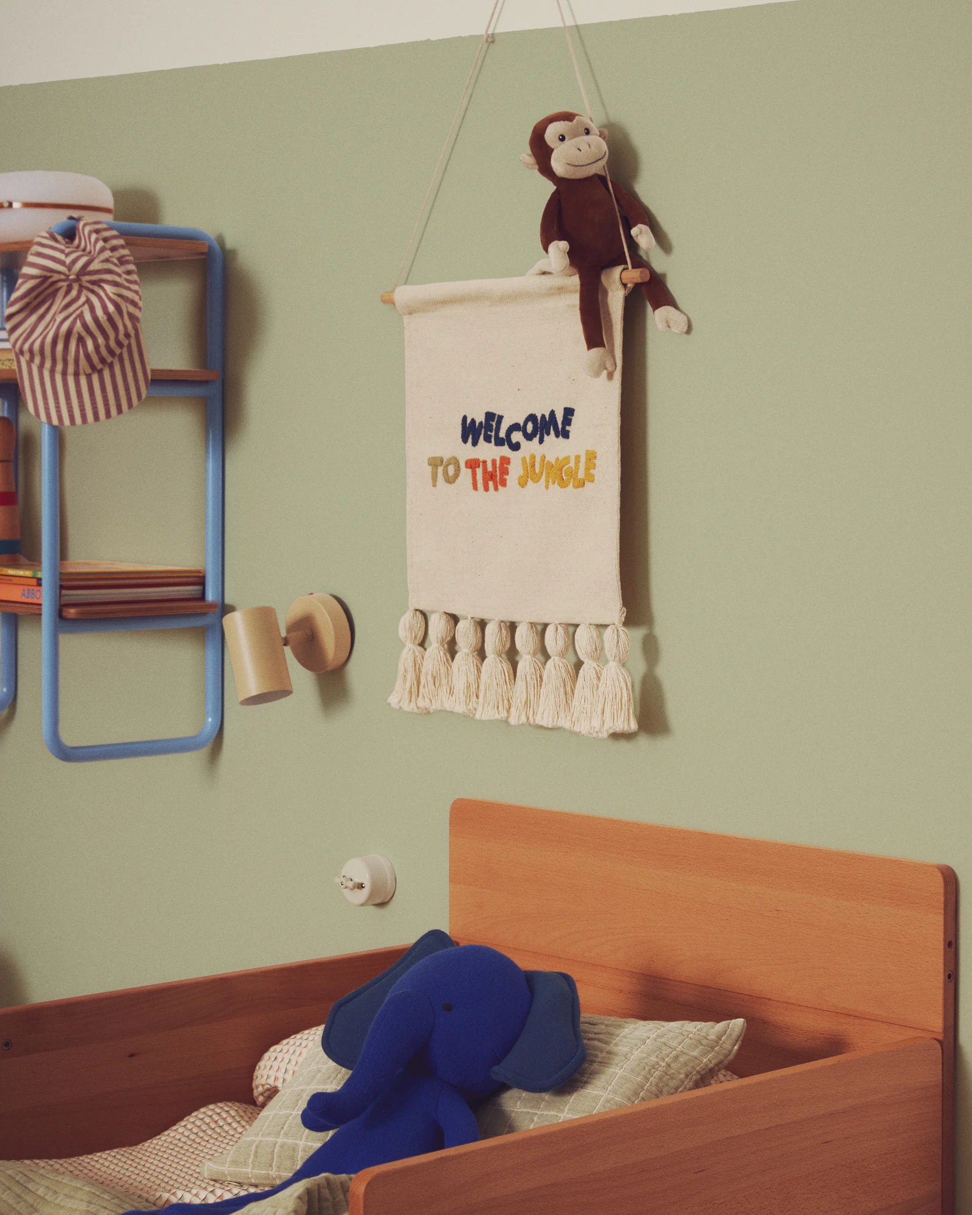Tandani beige cotton wall tapestry with multicoloured letters and fringing 40 x 50cm - Image 2