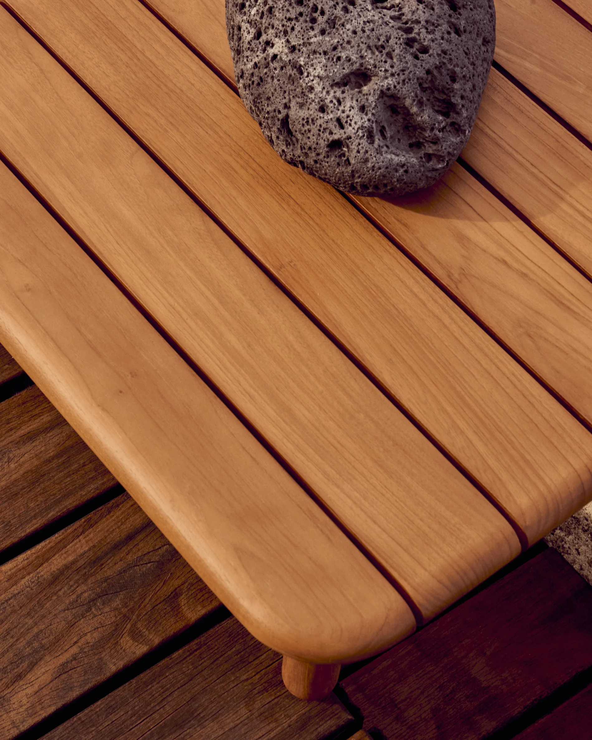 Turqueta coffee table made from solid teak wood, 70 x 70 cm, FSC 100% - Image 4
