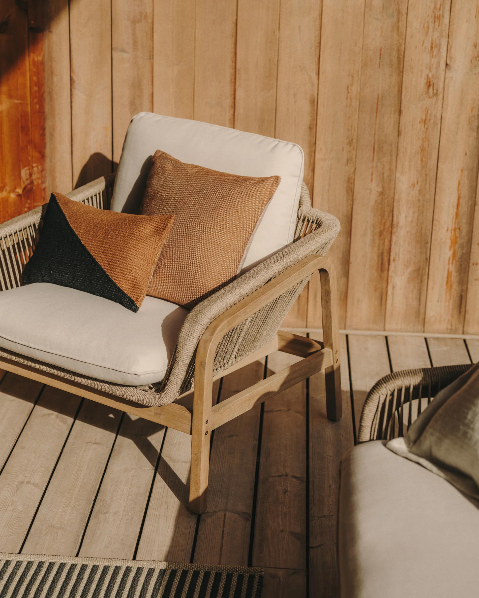 Vellana set: 3-seater sofa, 2 armchairs and coffee table made from FSC 100% solid acacia - Image 4