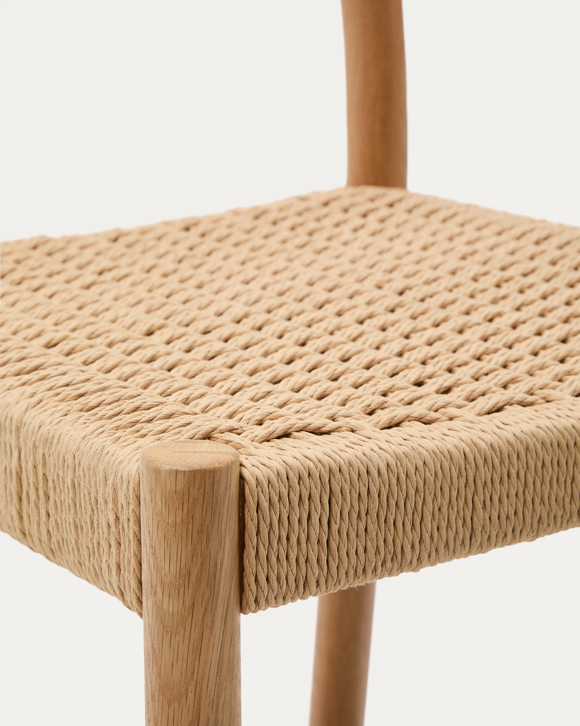 Yalia stool with a backrest in solid oak wood in a natural finish,and rope cord seat, 65 cm FSC 100% - Image 4